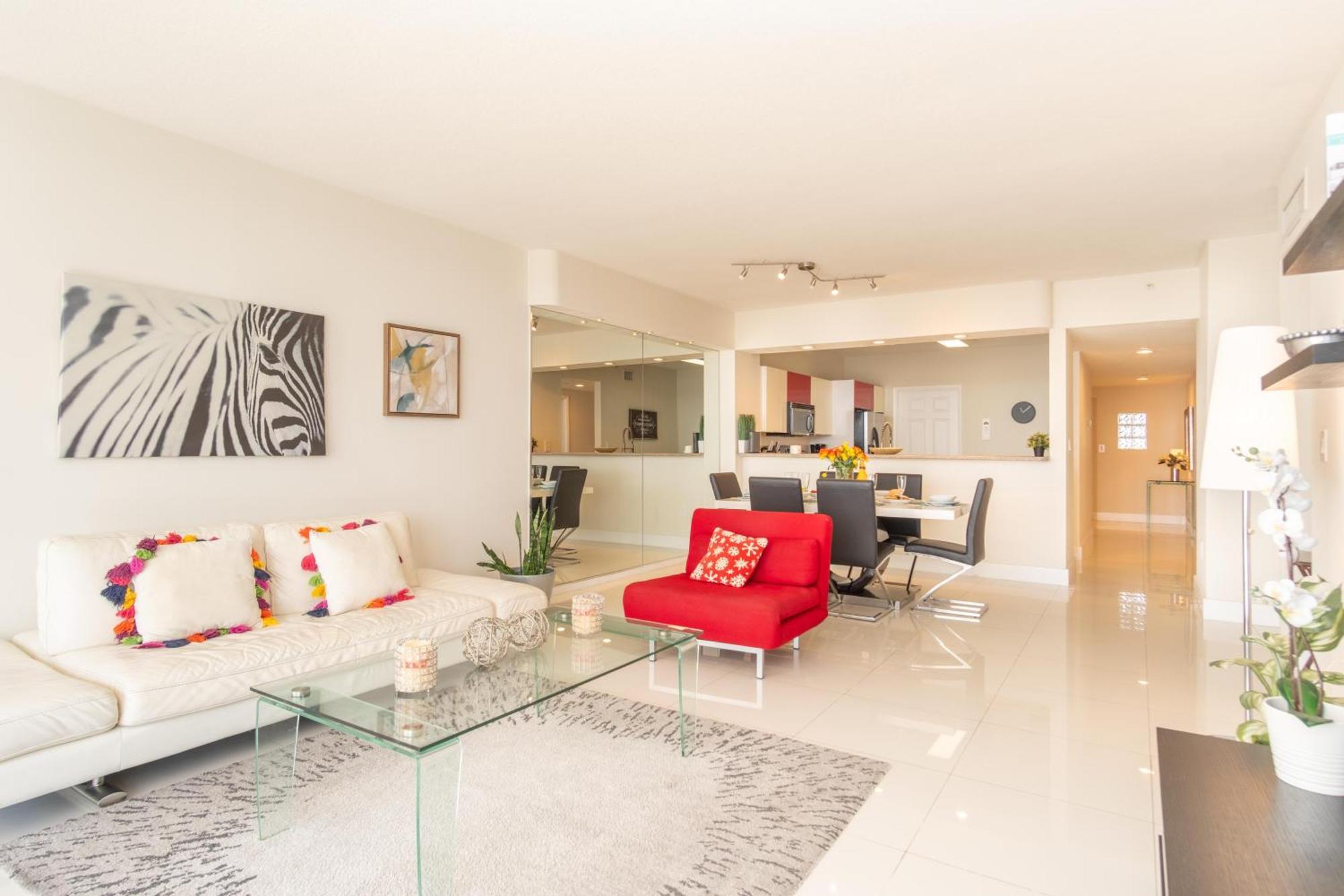 Golden Bay 48 Apartment *