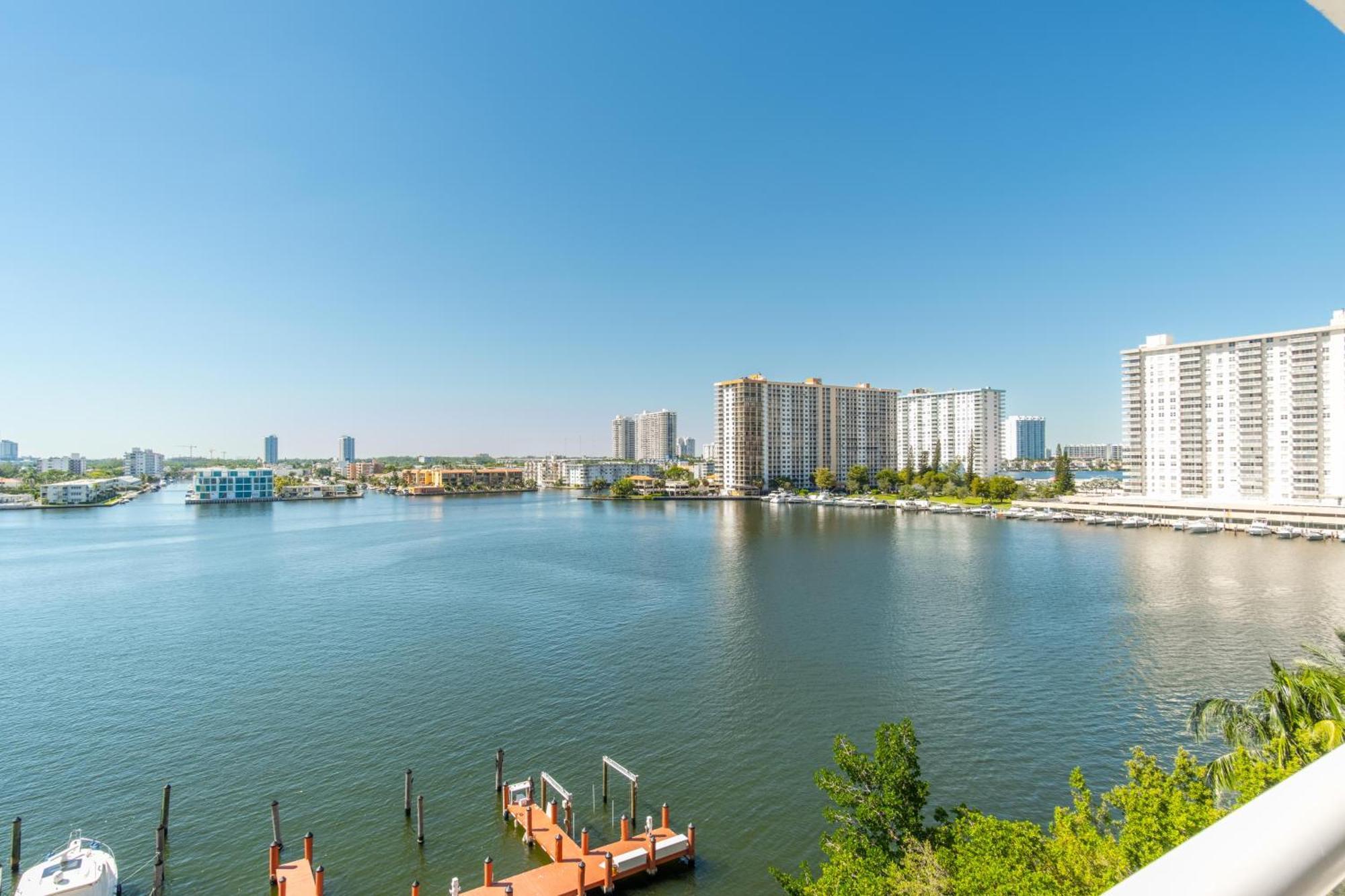 Apartment Golden Bay 88 *