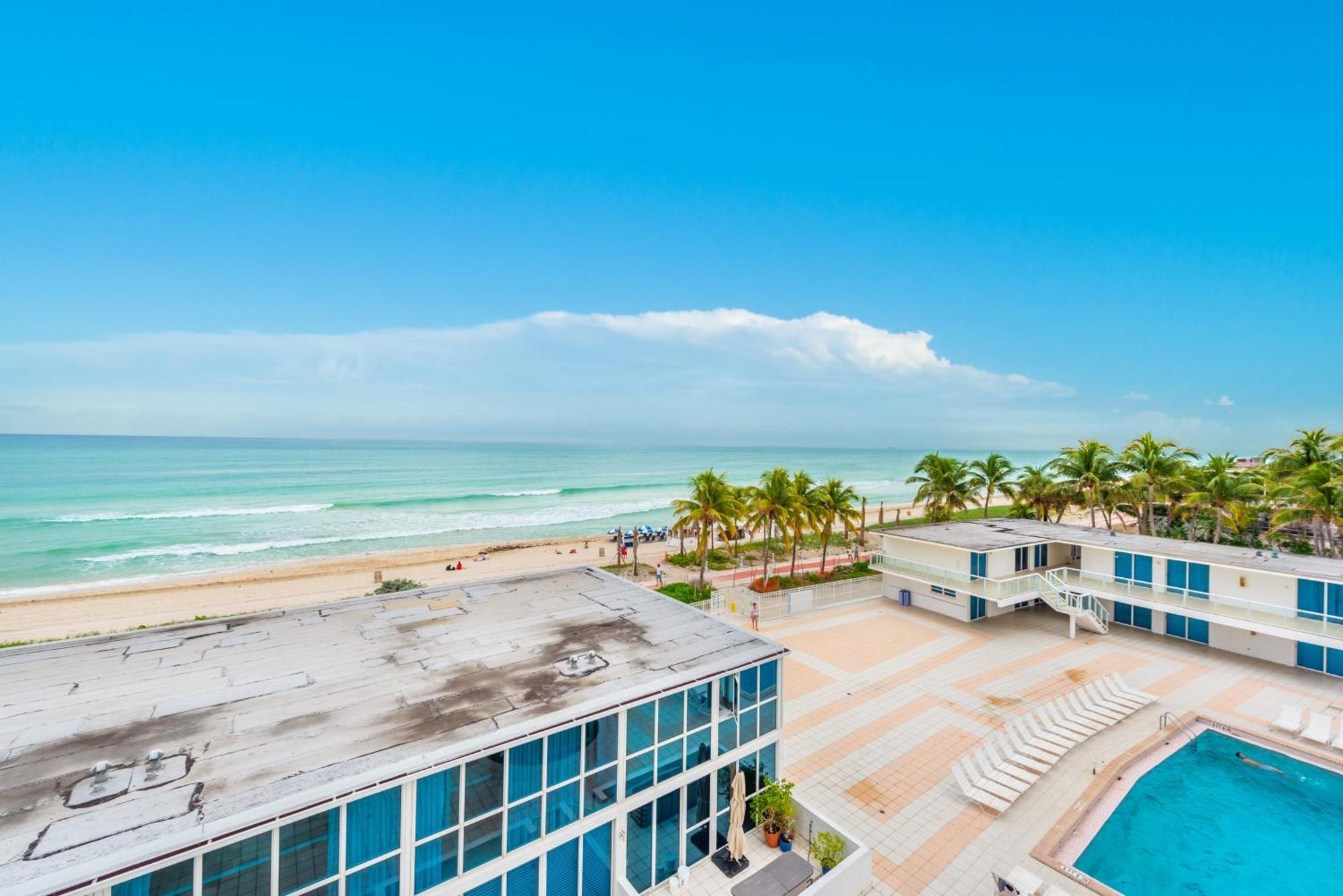 Aparthotel Oceanfront Loft At Castle Beach Club -m15 Miami Beach