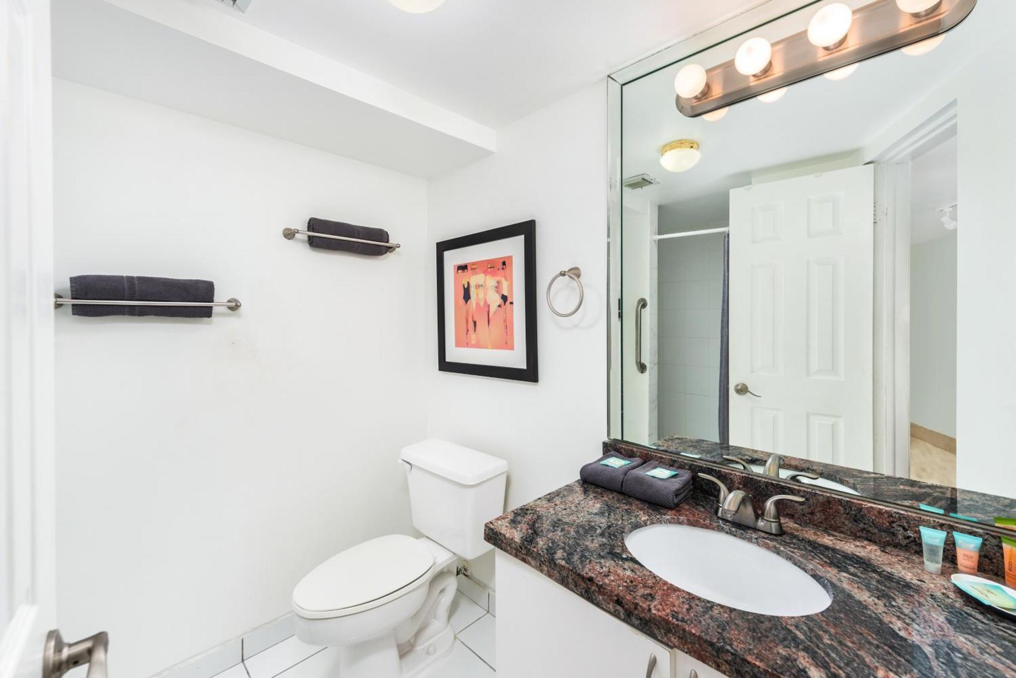 Oceanfront Loft At Castle Beach Club -m15 Aparthotel Miami Beach