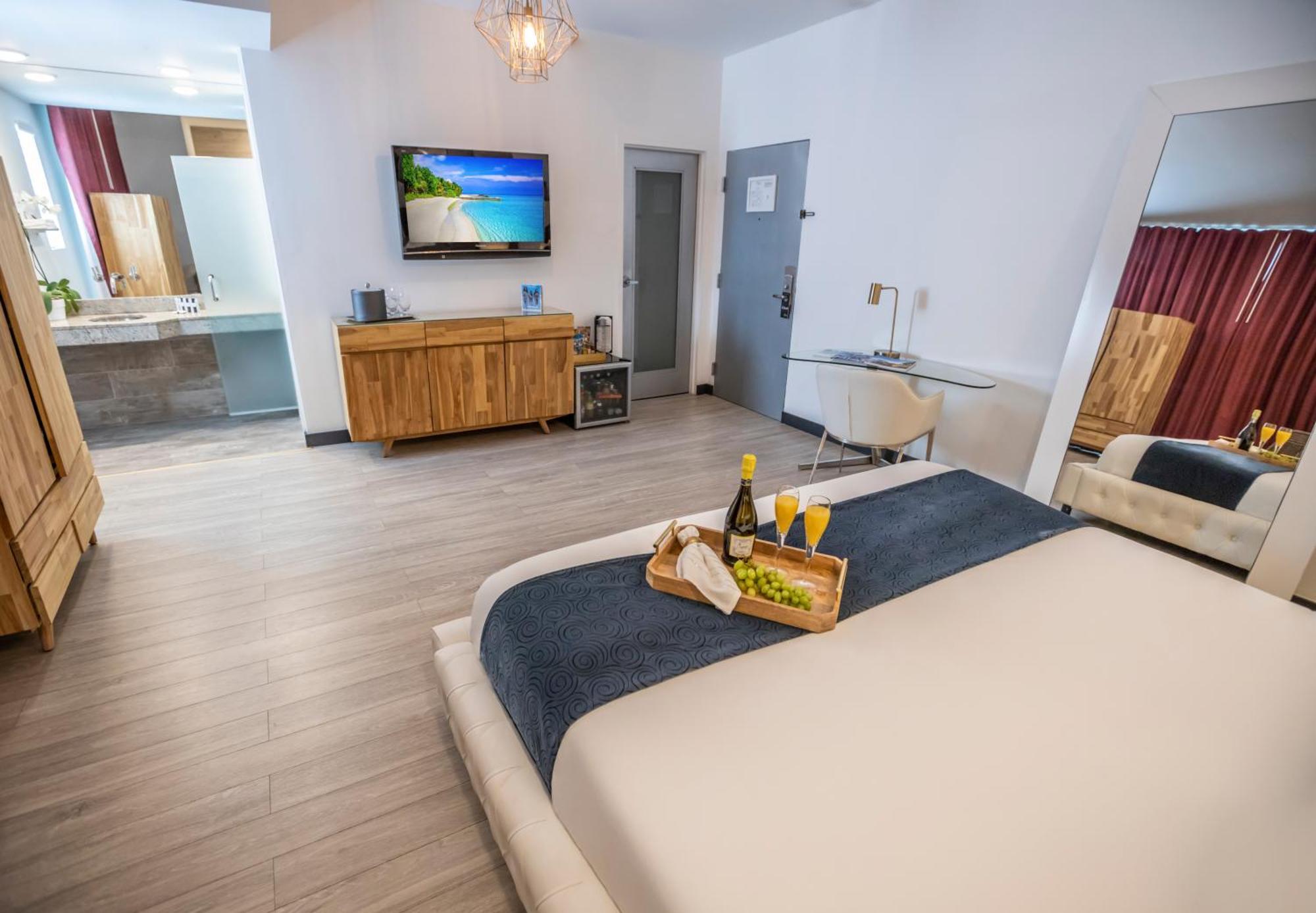 Hotel Catalina & Club Miami Beach