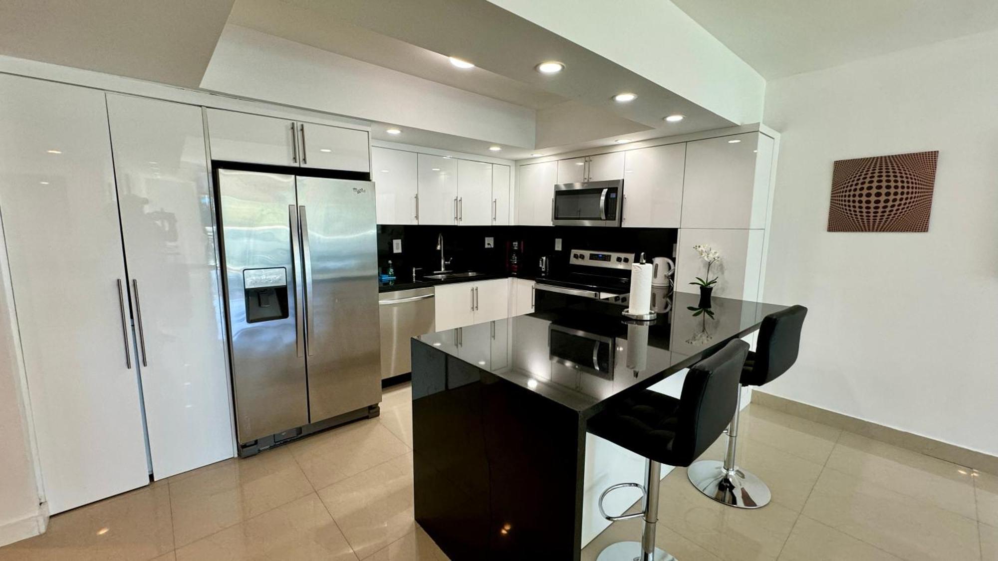 Apartment Sunny Isles, Life! Parking Included