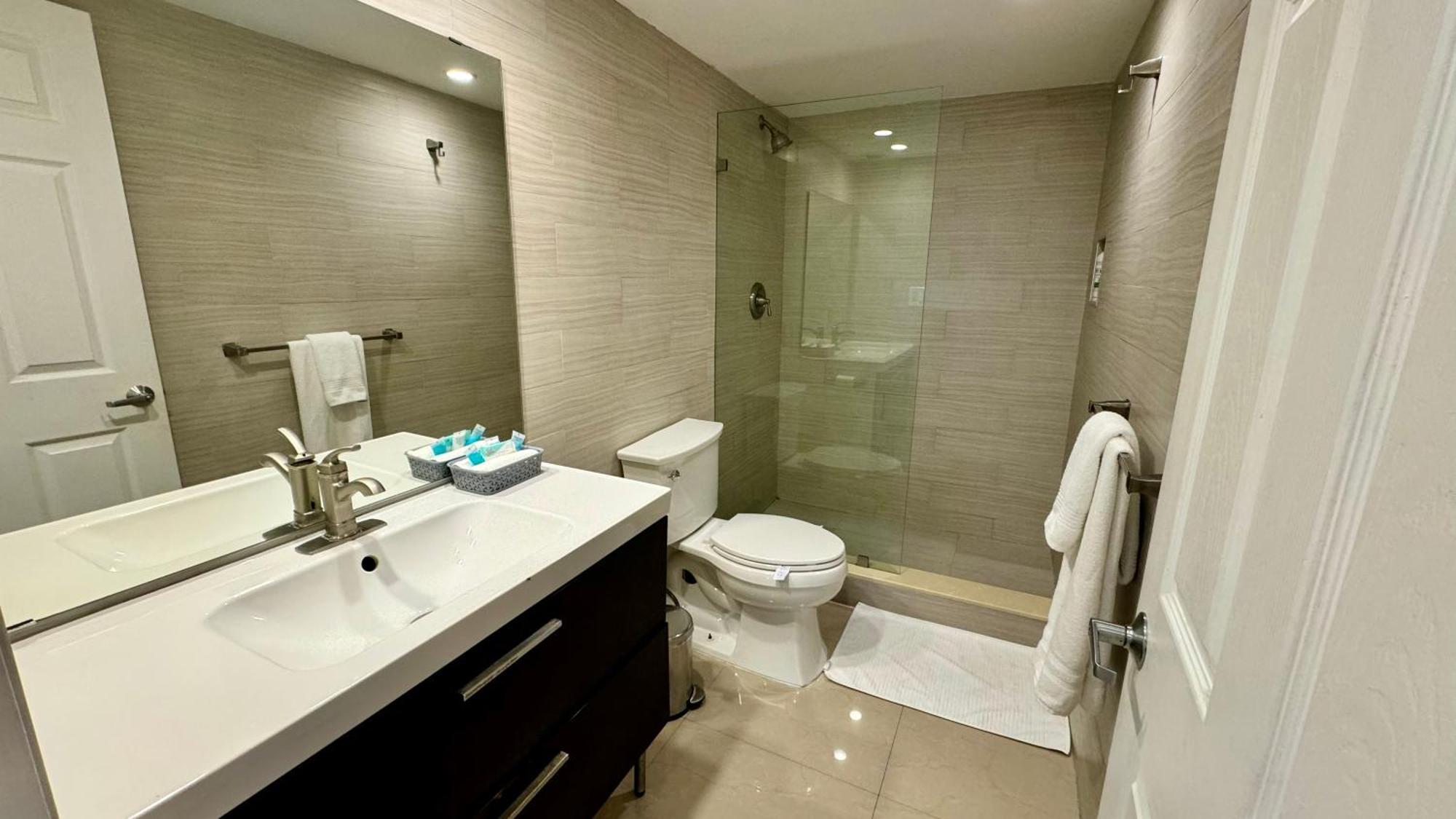 Sunny Isles, Life! Parking Included Apartment Miami Beach