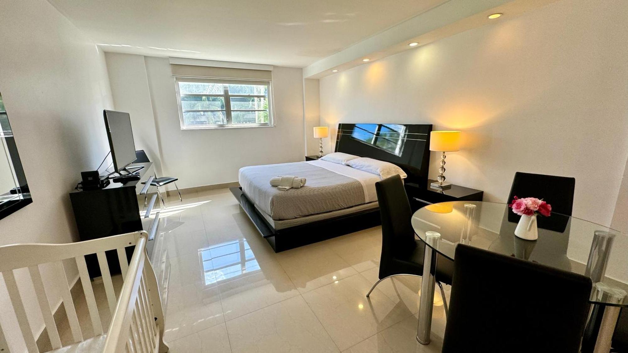 Sunny Isles, Life! Parking Included Miami Beach