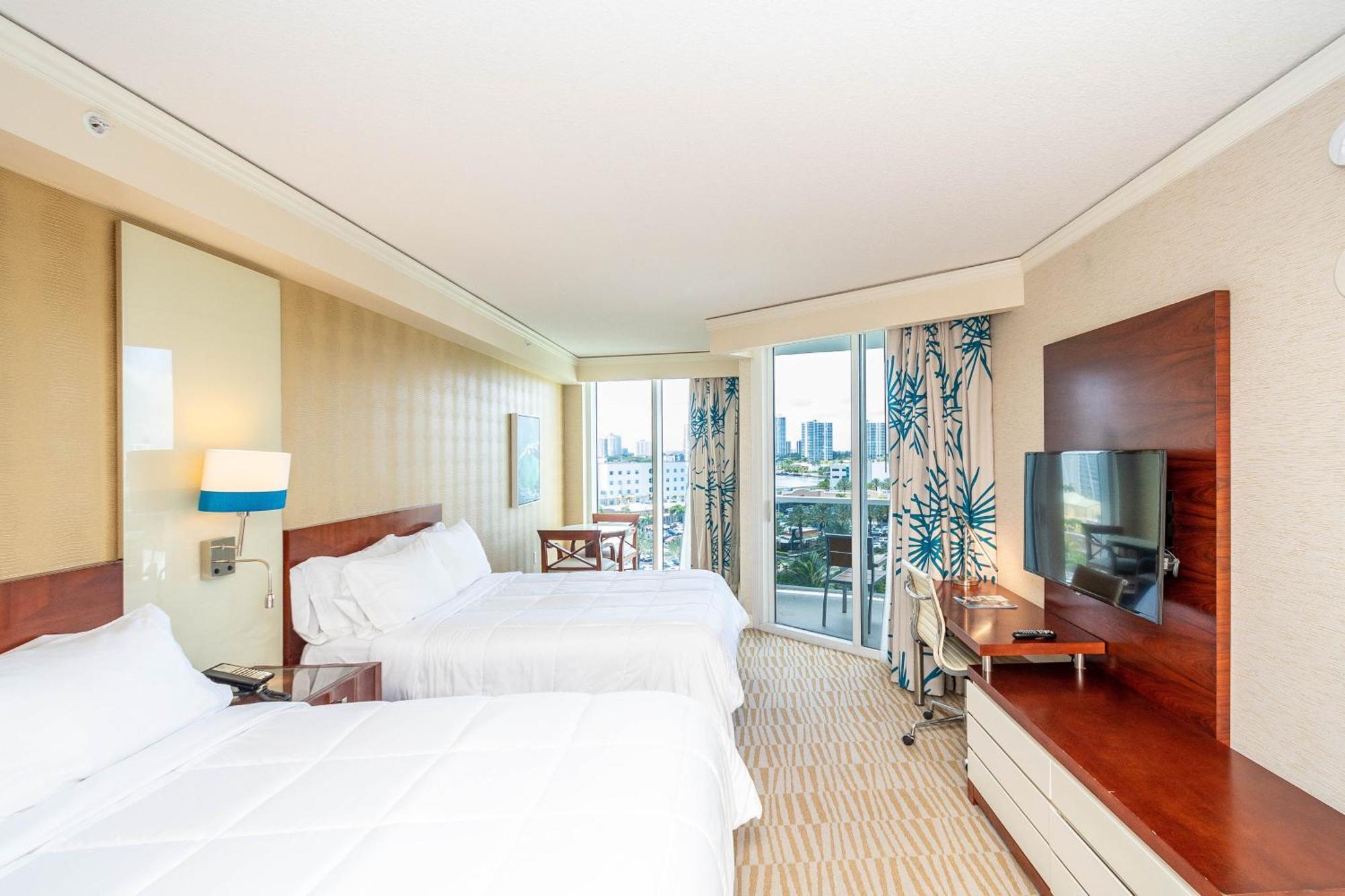 Apartment Trump Intl 2 Bedroom 1600 Sf Ocean And Bay View