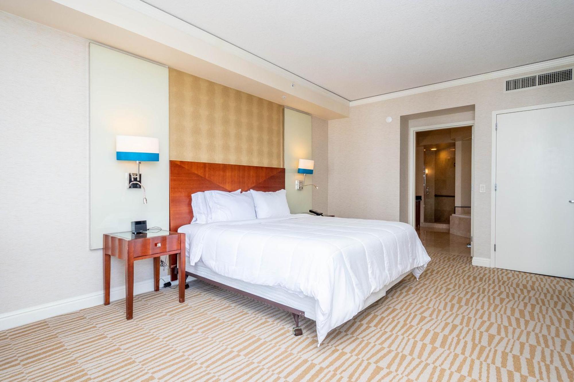 Trump Intl 2 Bedroom 1600 Sf Ocean And Bay View