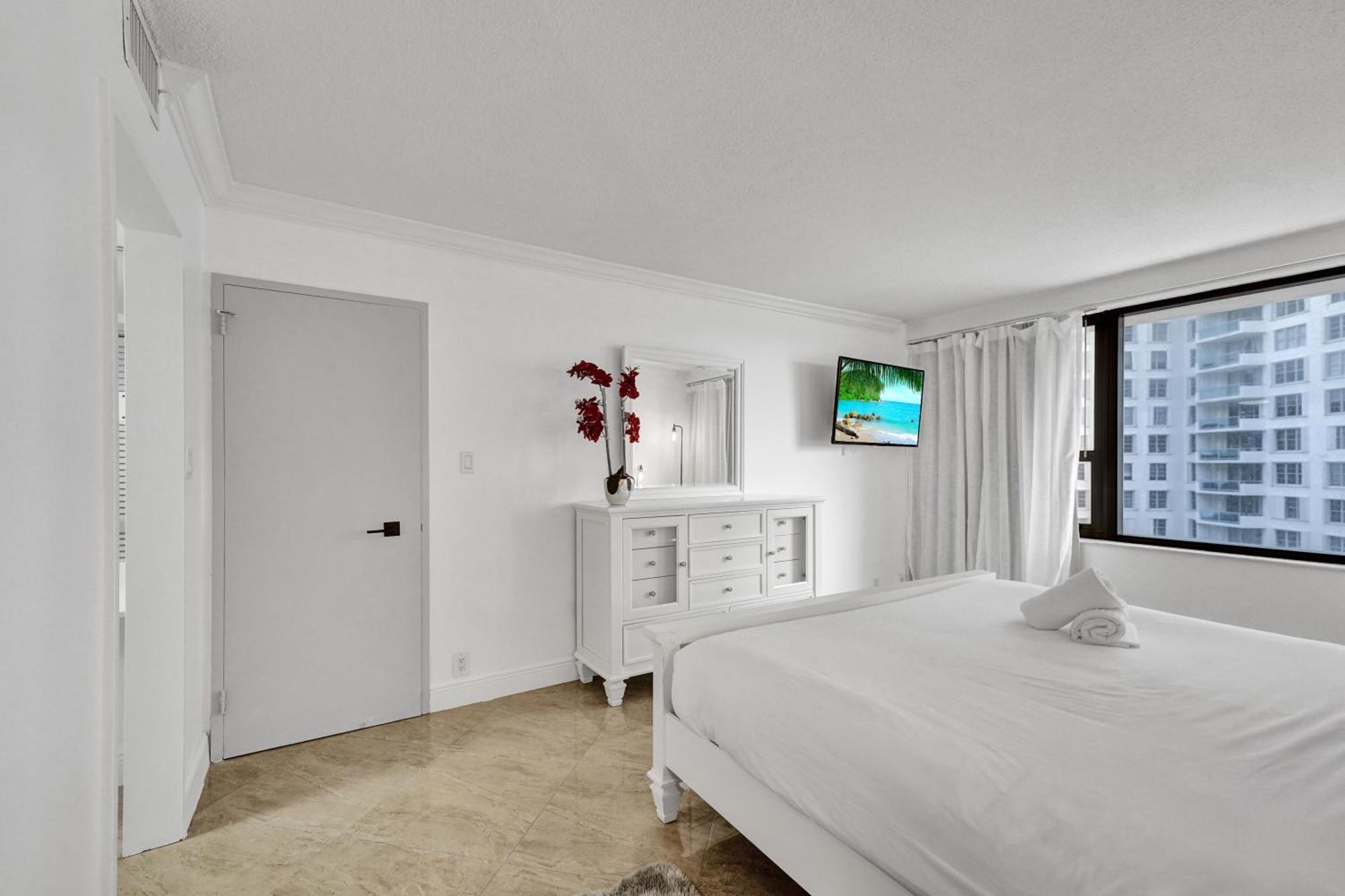 Cozy Ocean View Service 1015 Apartment *