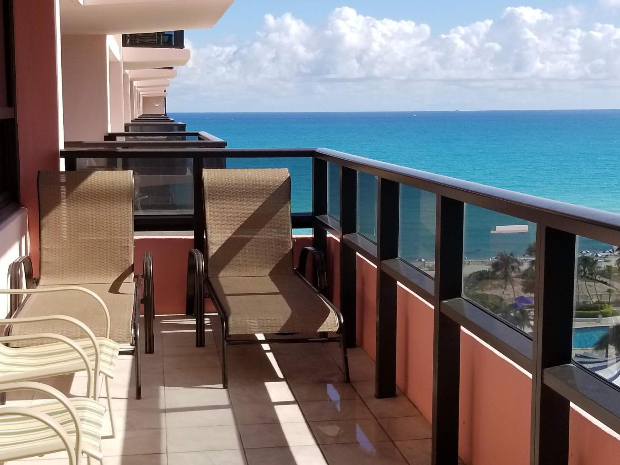 Deluxe - Hora Miami Beach
