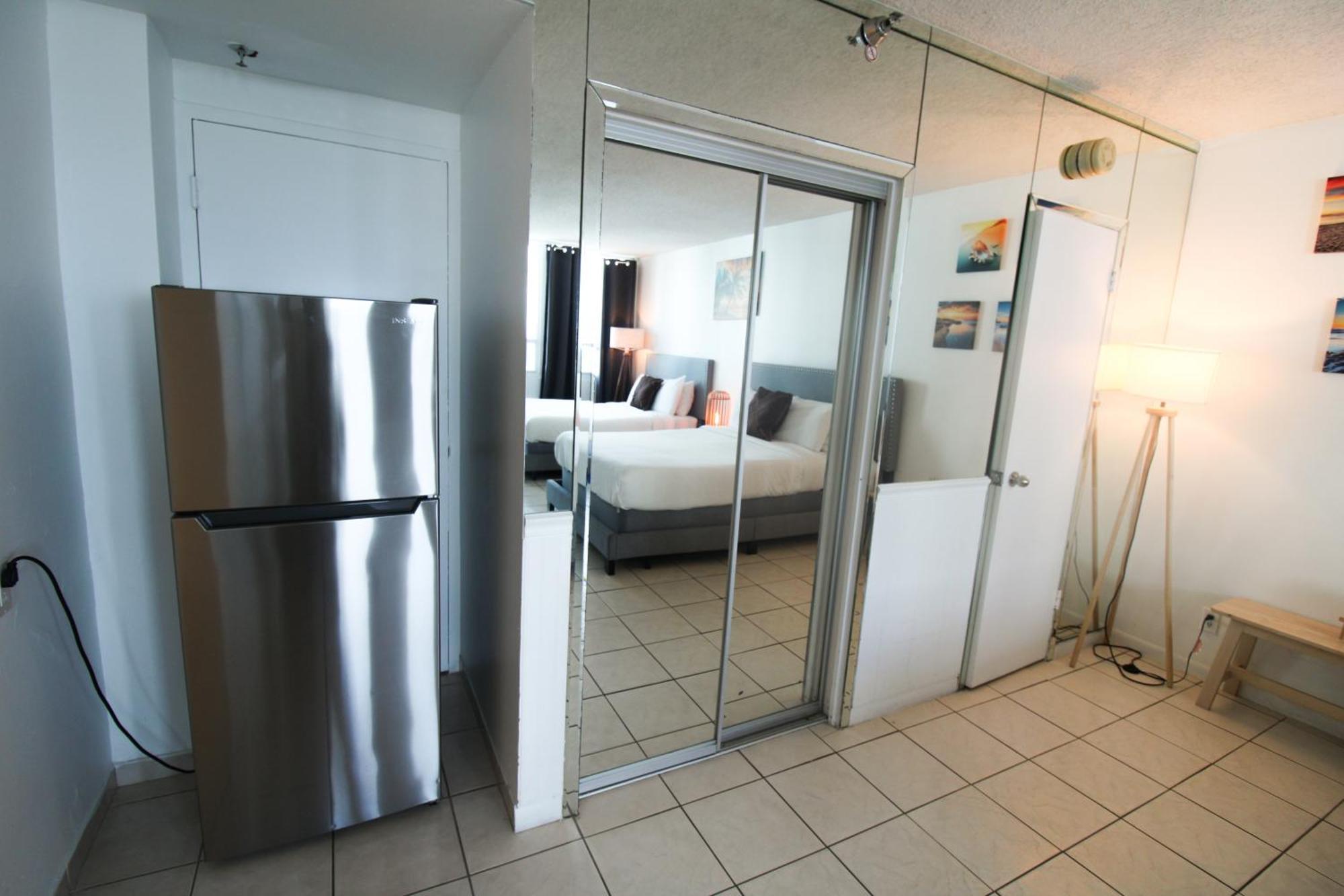 Castle 1205 Beachfront With Free Parking, Access, Pool, Tennis