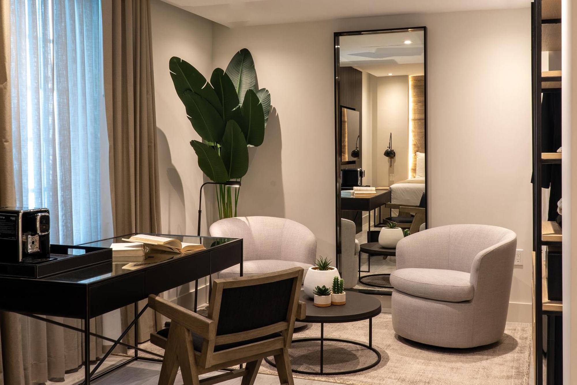Nassau South Beach, An 4* Miami Beach