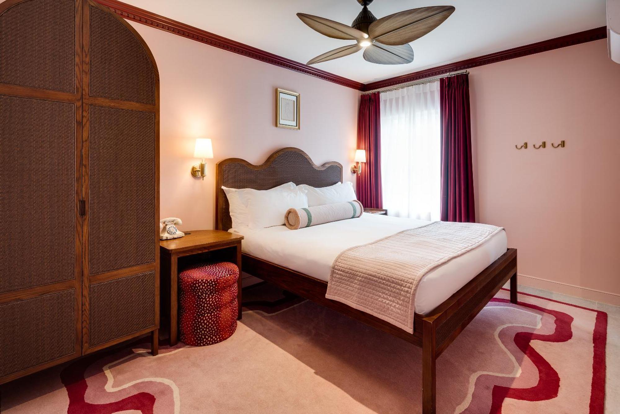 Esme Miami Hotel 4*