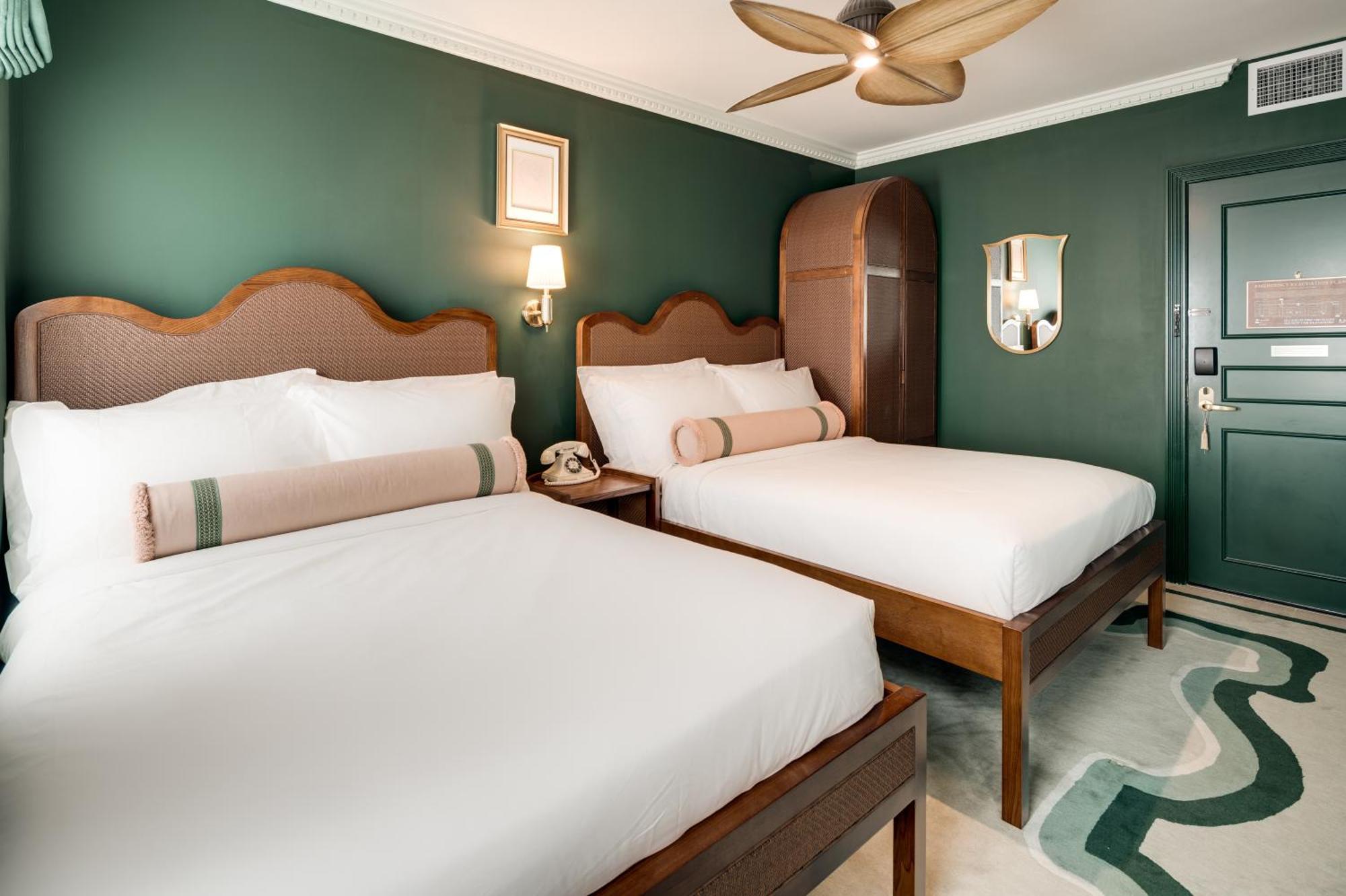 Esme Miami 4*