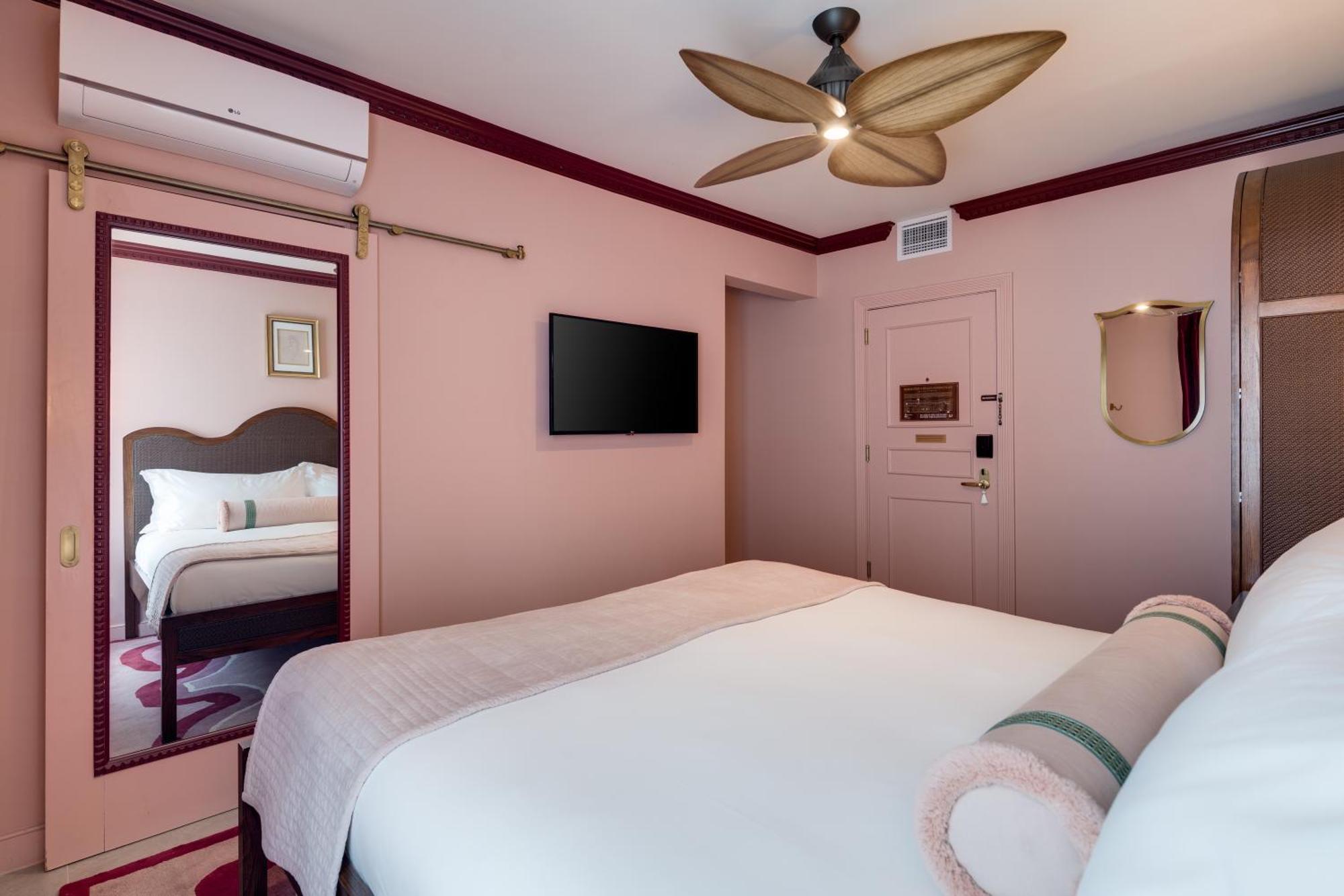 Esme Miami Hotel 4*
