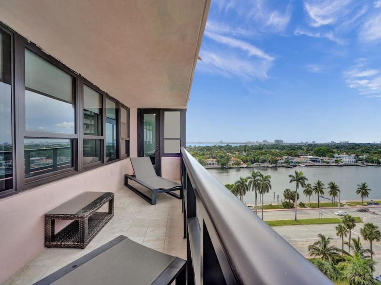 Apartment Ocean View Beachside Bliss Service 1218