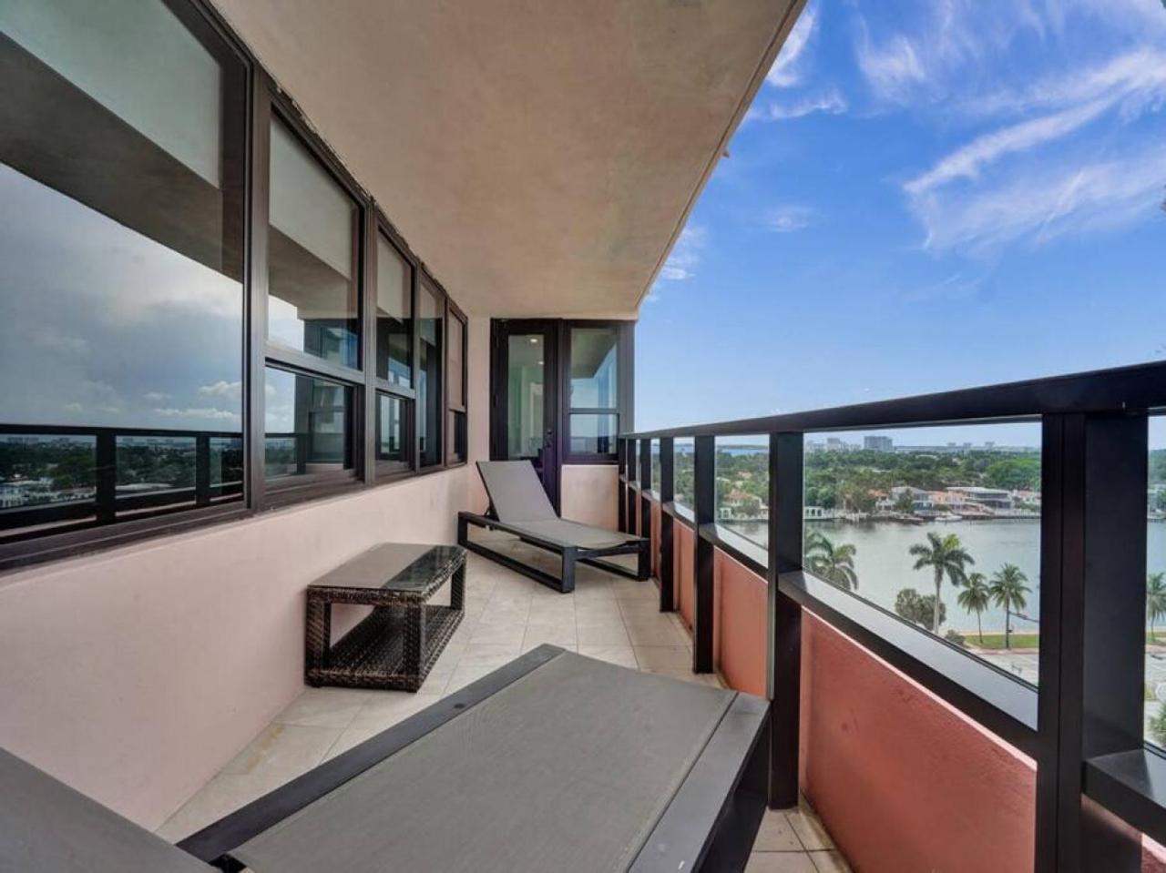 Ocean View Beachside Bliss Service 1218 Apartment Miami Beach