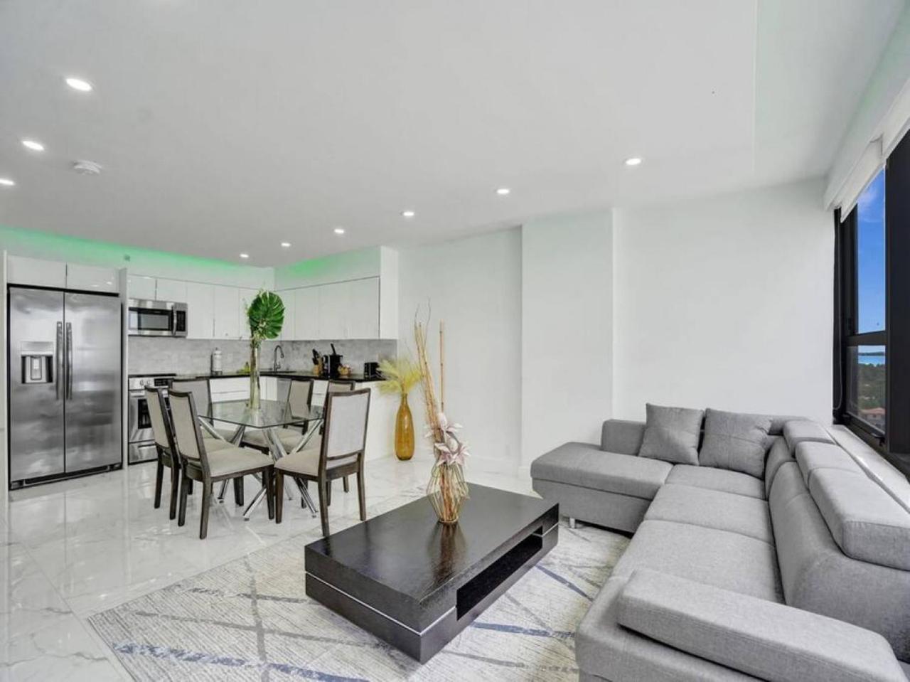 Ocean View Beachside Bliss Service 1218 * Miami Beach