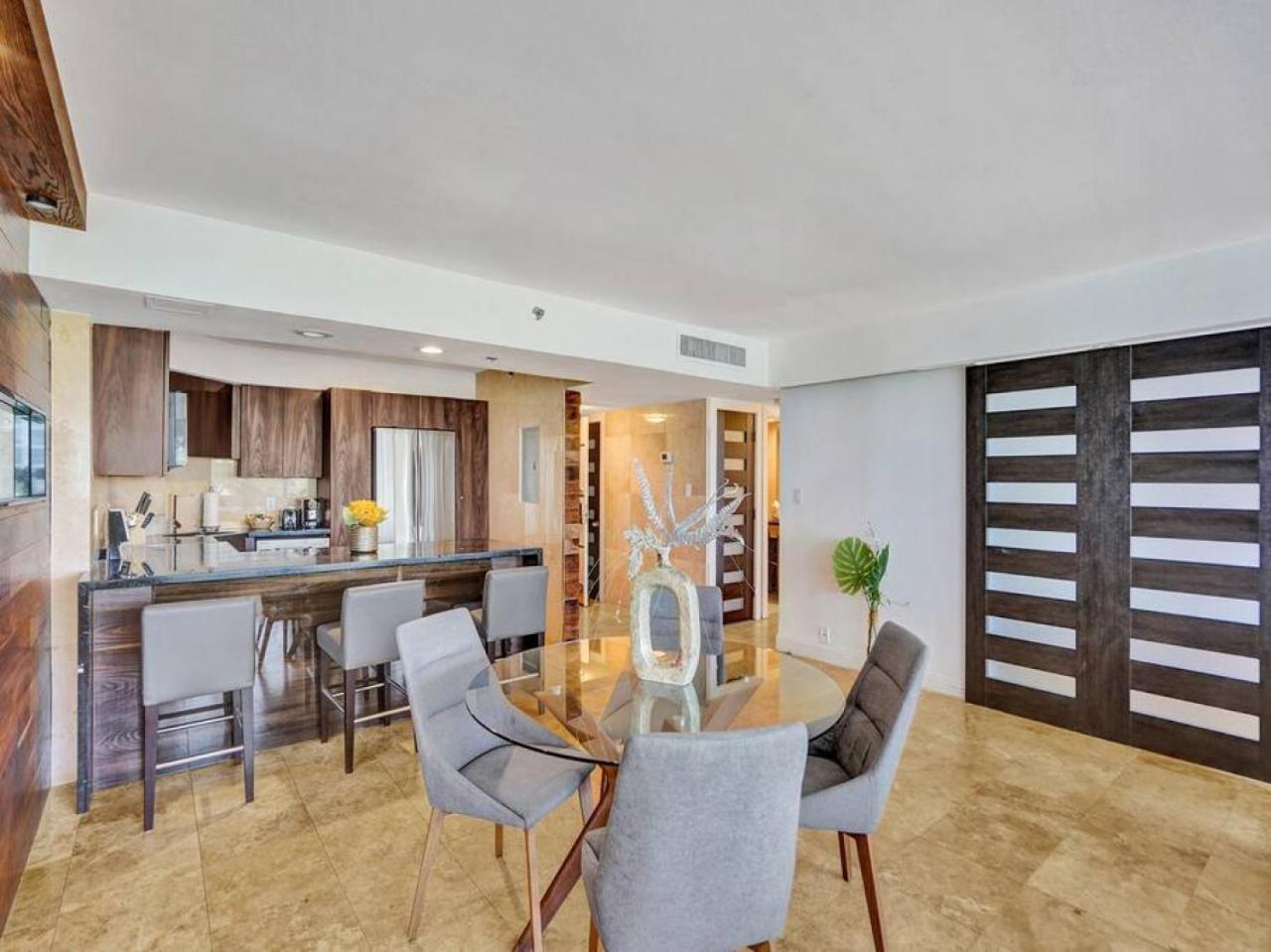 Apartment Luxury Full Ocean View Amenities 501 Miami Beach
