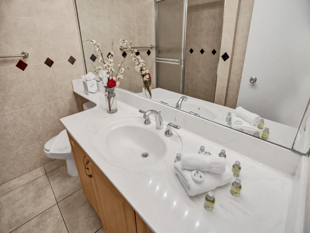 Cozy Ocean View Service 610 * Miami Beach