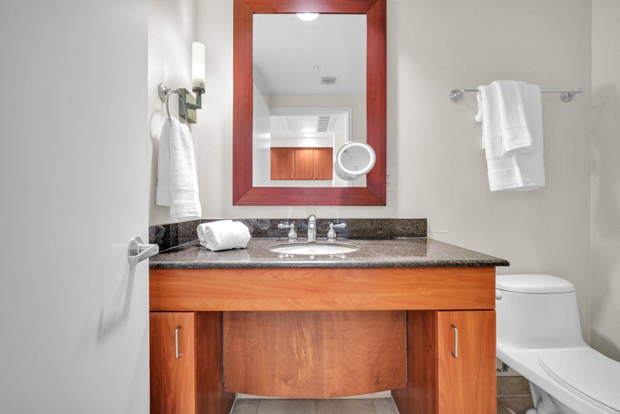 Trump Intl 2 Bedroom 1600 Sqf Ocean Front Apartment Miami Beach