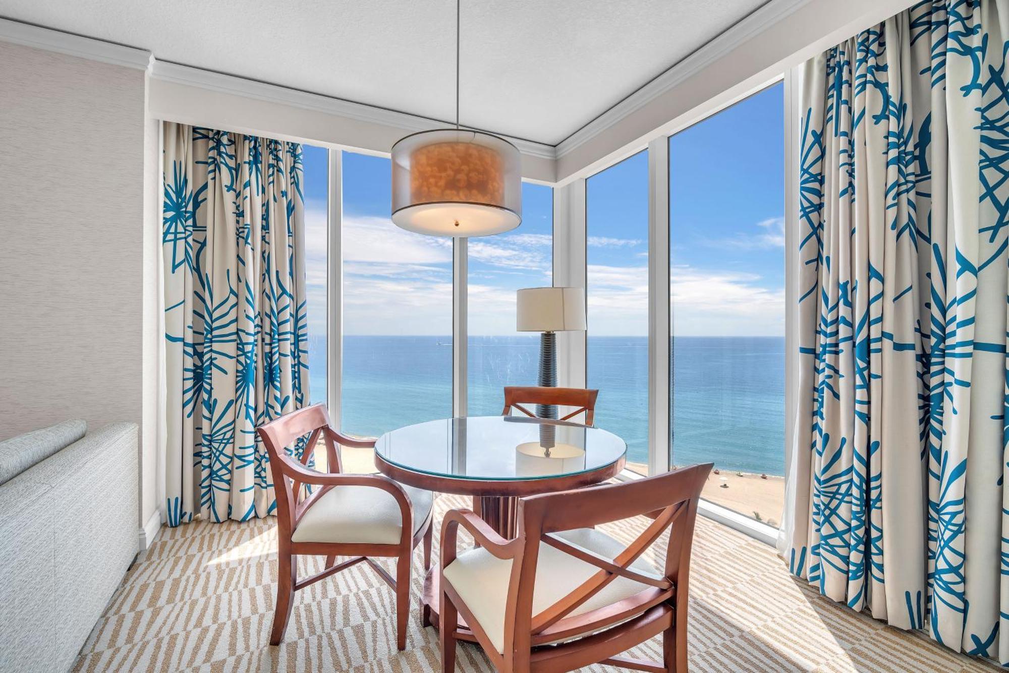 Trump Intl 2 Bedroom 1600 Sqf Ocean Front Apartment Miami Beach