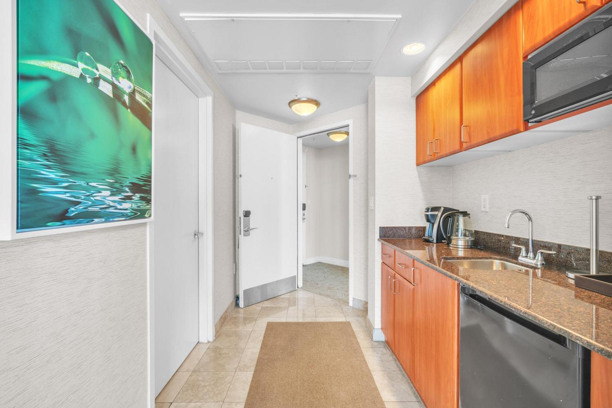 Trump Intl 2 Bedroom 1600 Sqf Ocean Front *