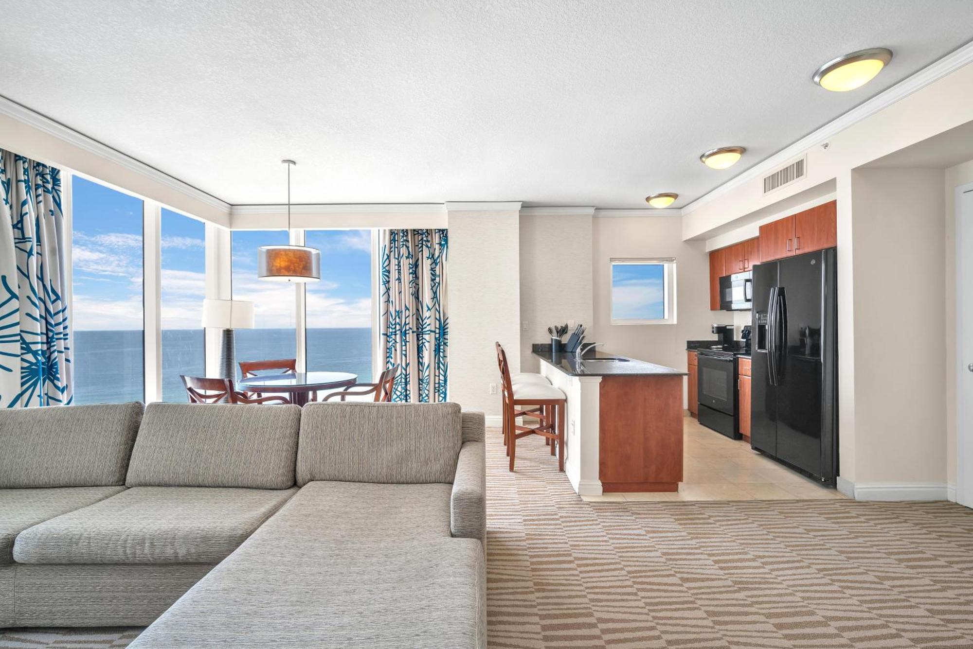 Apartment Trump Intl 2 Bedroom 1600 Sqf Ocean Front *