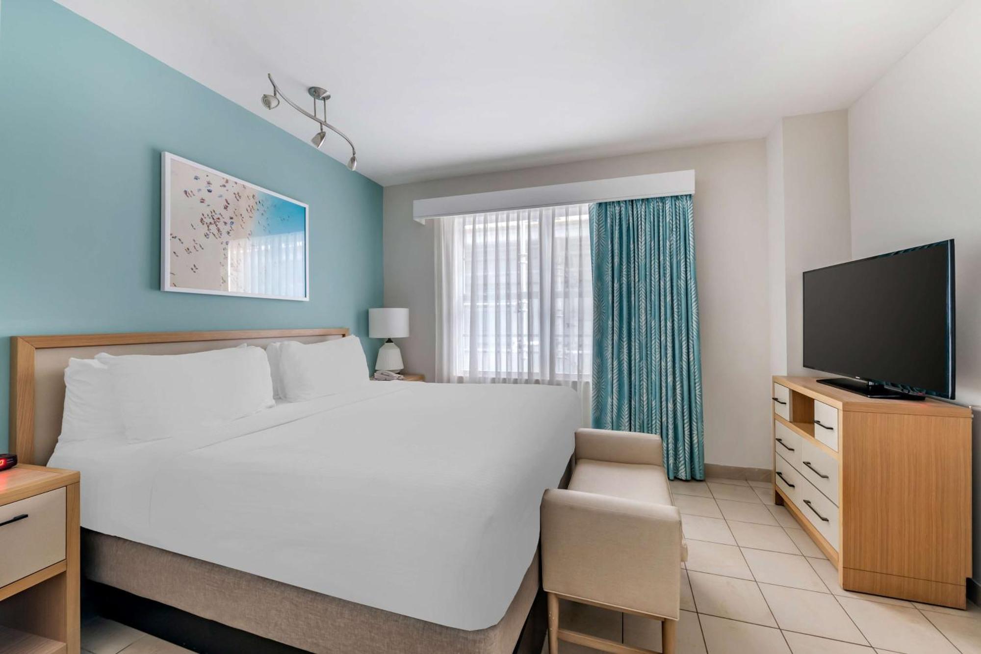 Hotel Hilton Vacation Club Crescent On South Miami Miami Beach