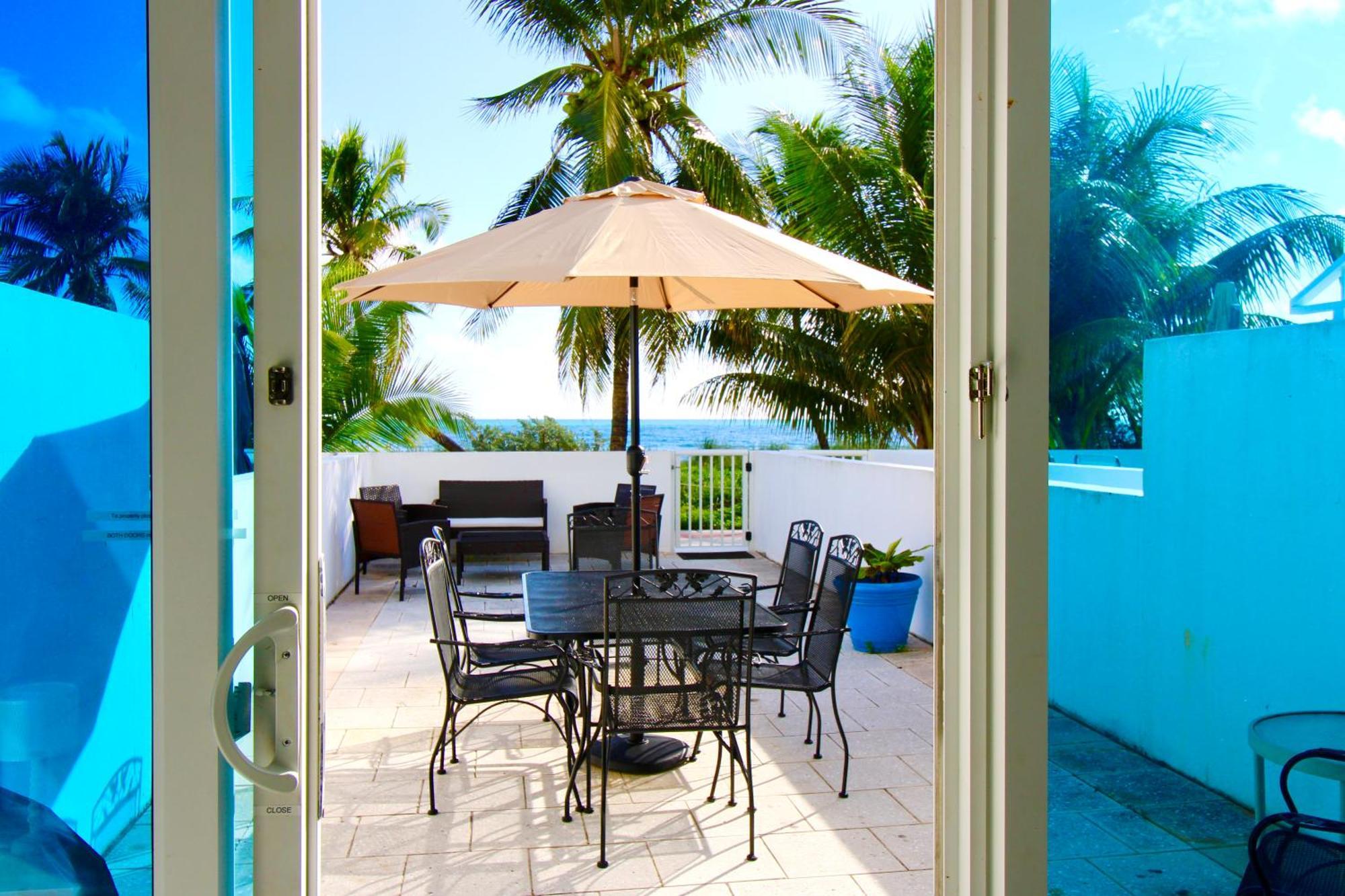 Castle Th14 * Miami Beach