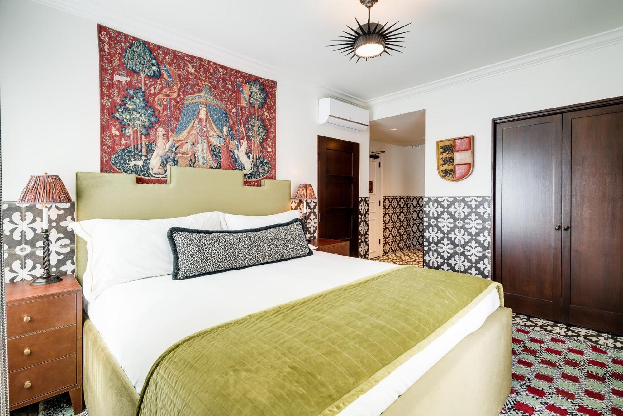 Esme Miami 4*