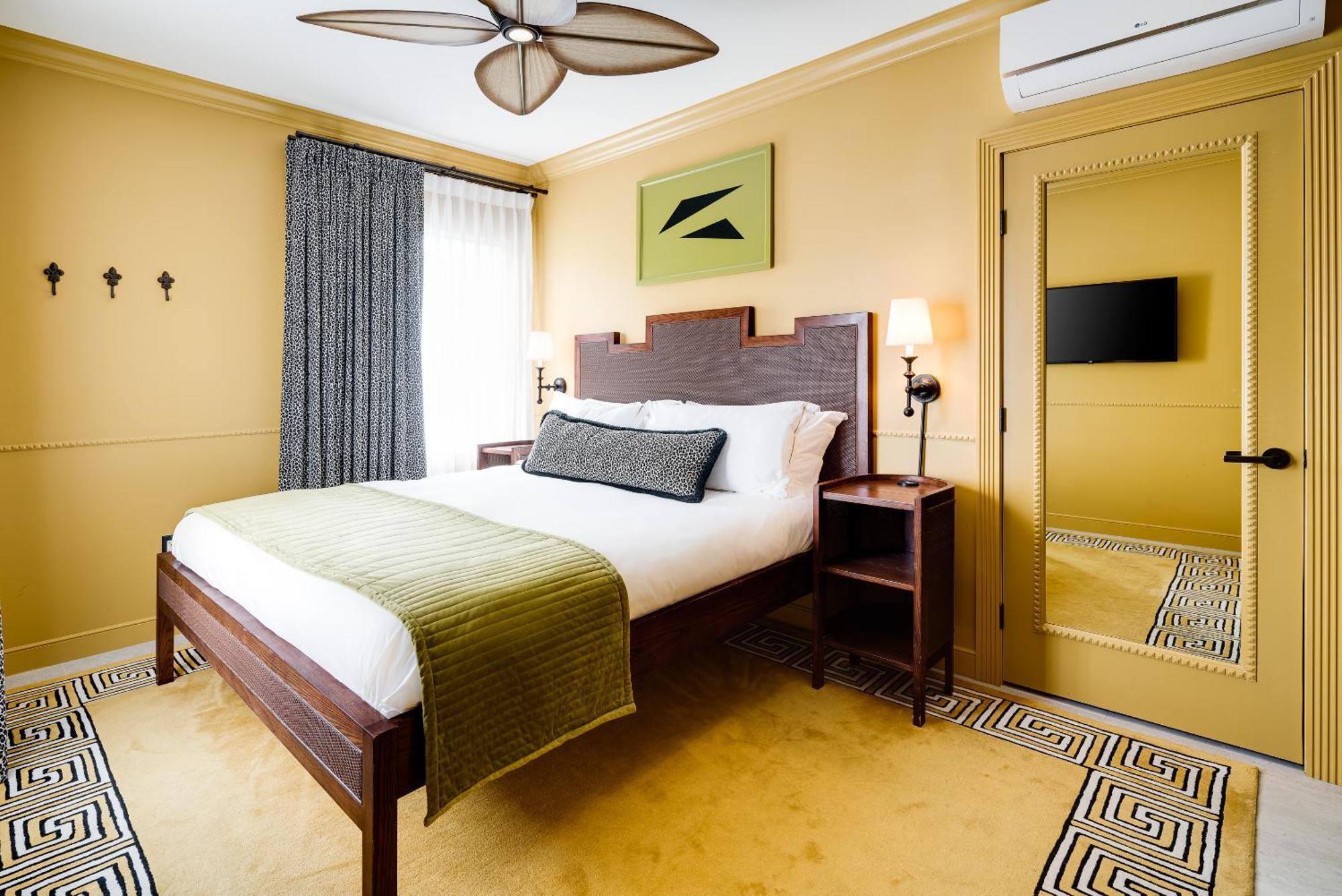 Esme Miami Hotel 4*