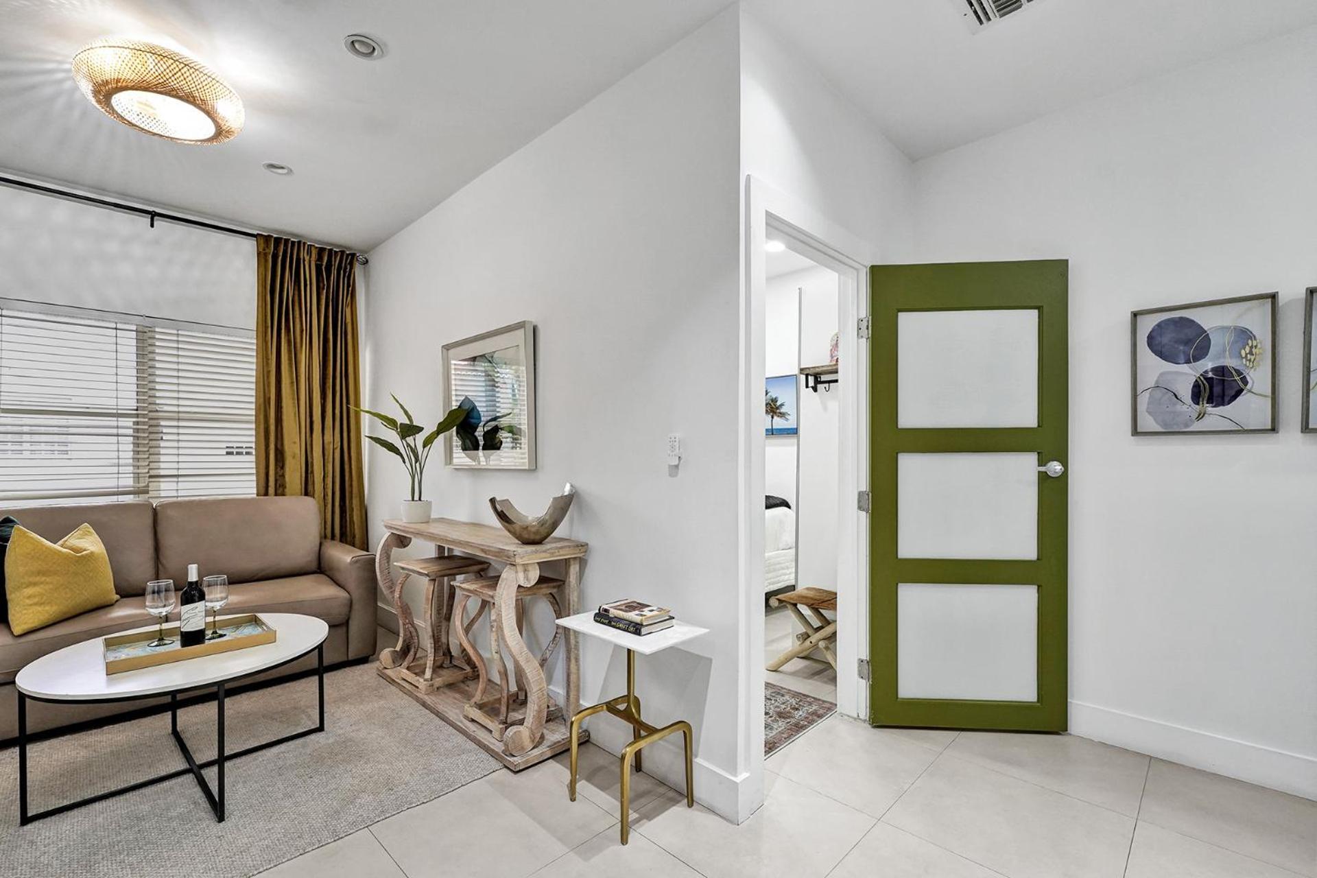 Sobe Monarch 2bedroom 2 Bath Modern Apt- Walk To Ocean Drive * Miami Beach