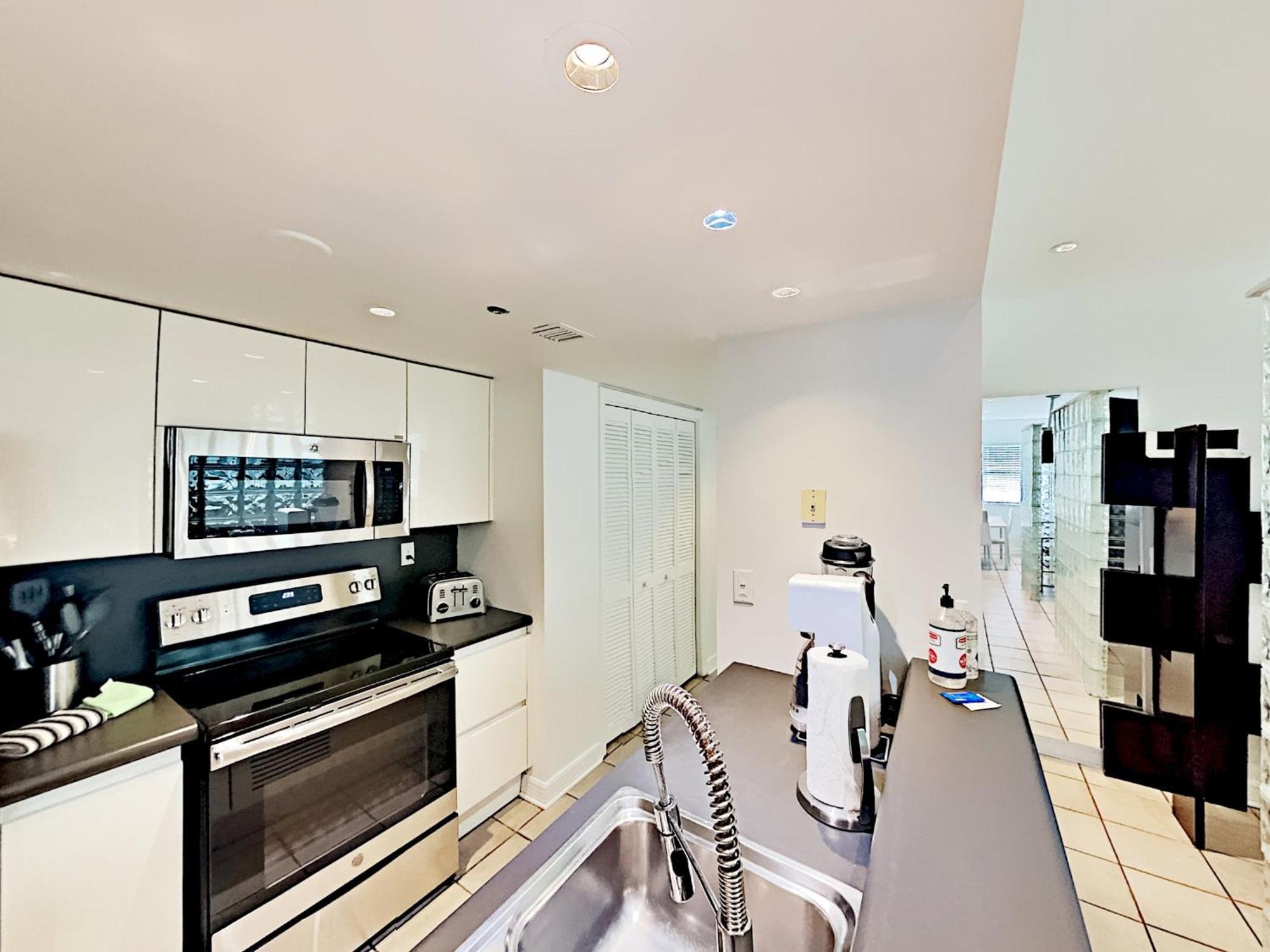 4 Rm On Sobesuites By Americanvacationliving