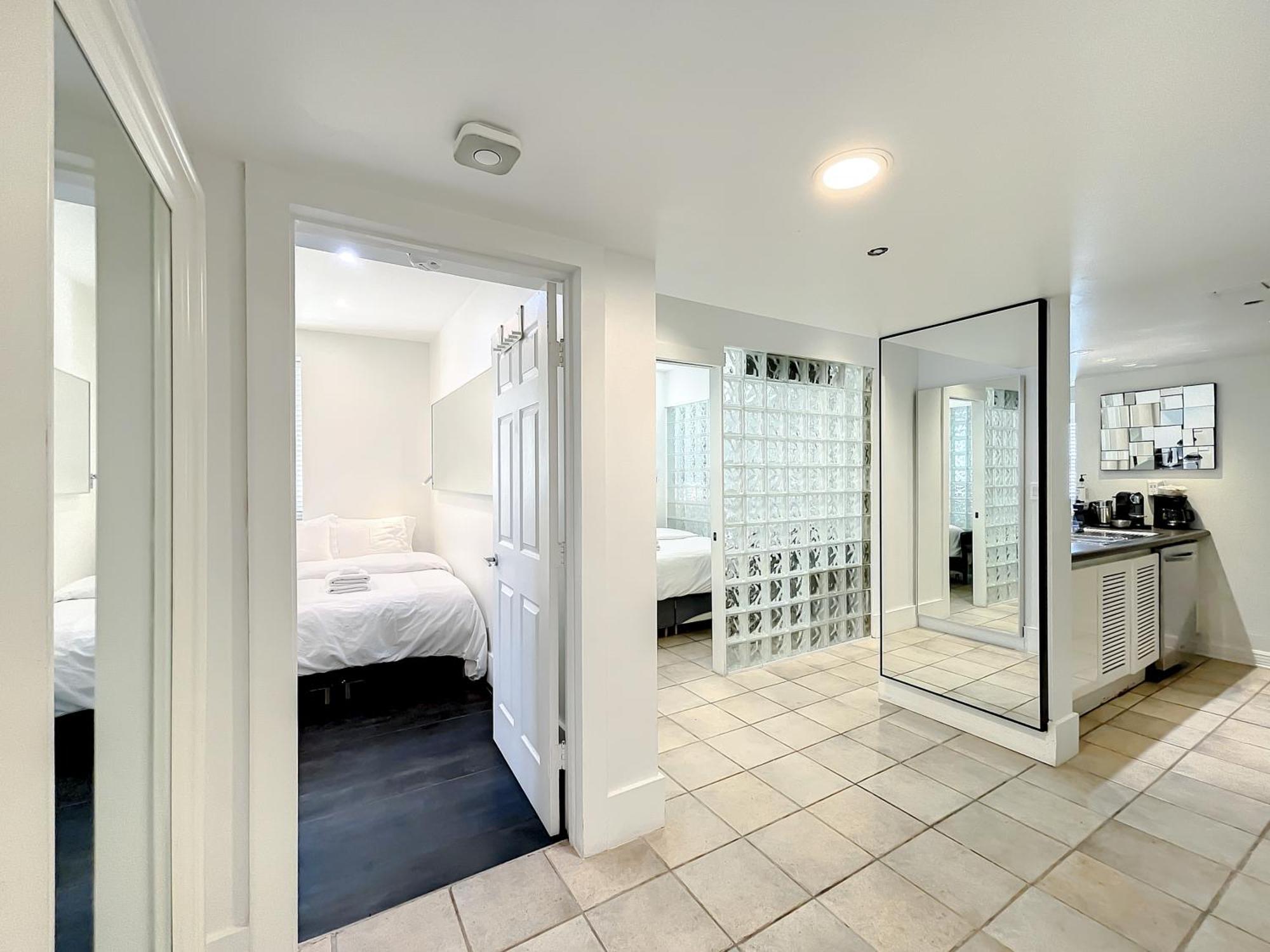 4 Rm On Sobesuites By Americanvacationliving Holiday home