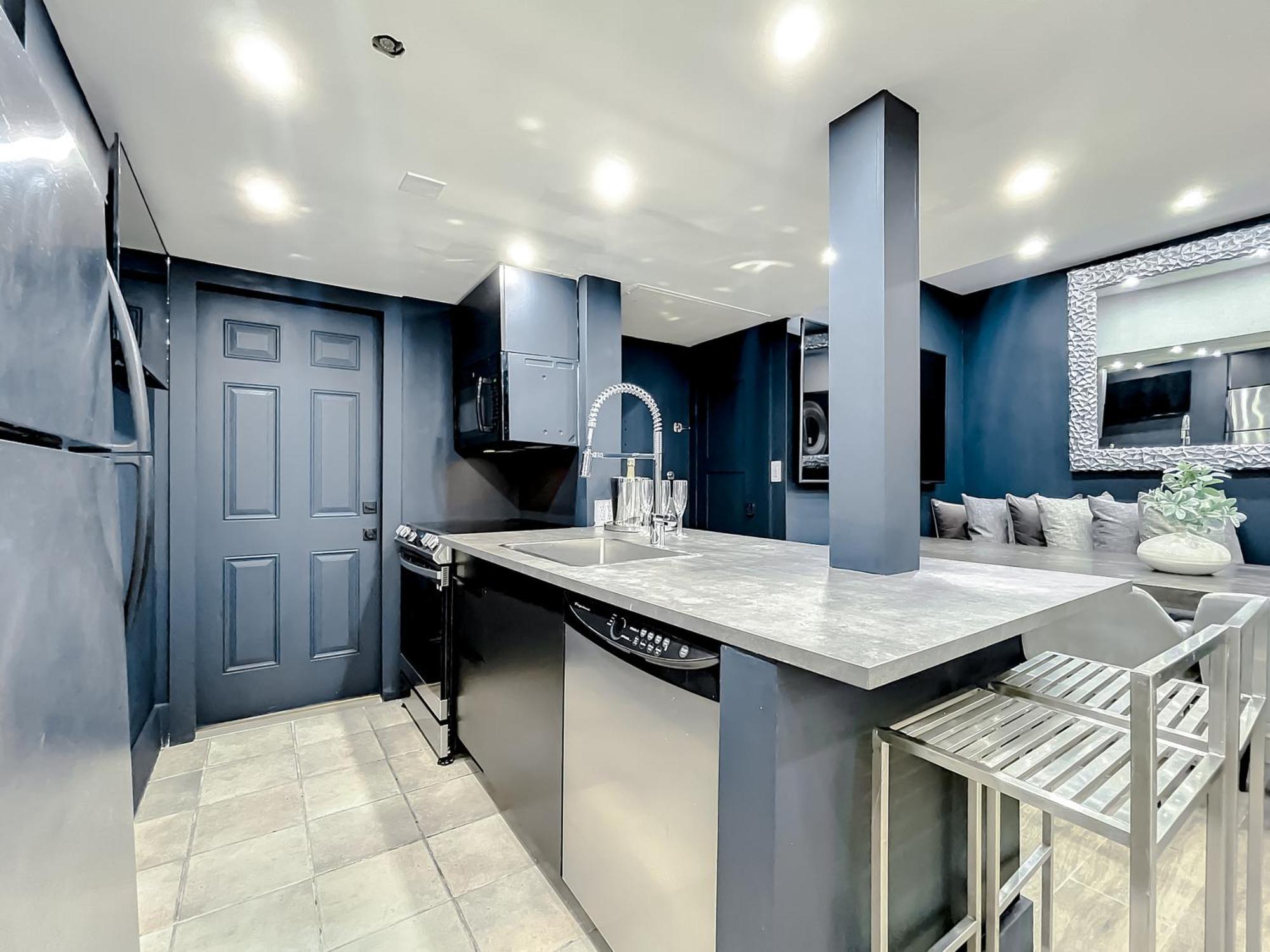 Apartment 3br On Sobesuites By Americanvacationliving