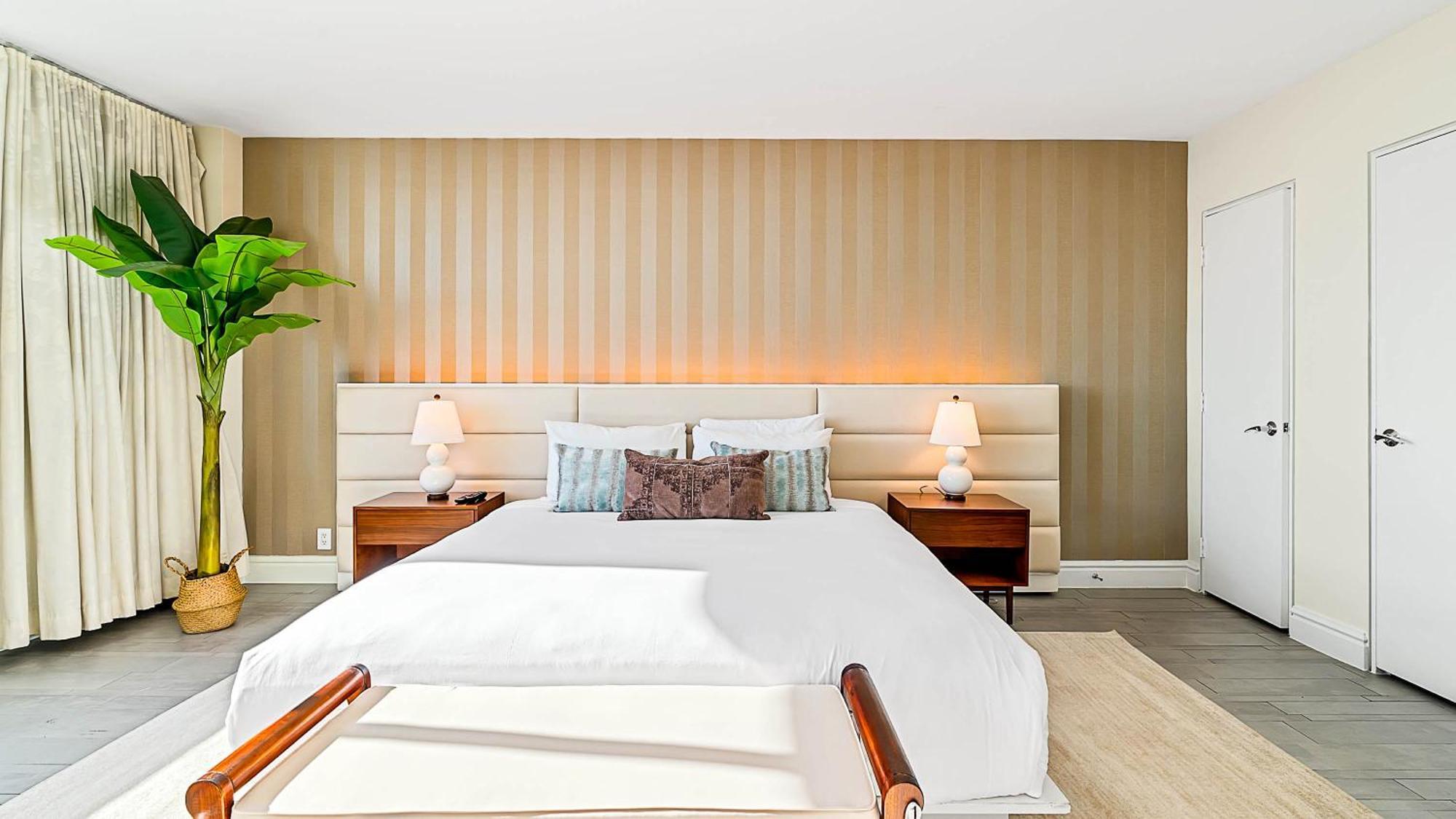 1100 West South Luxe Miami By Joe Semary