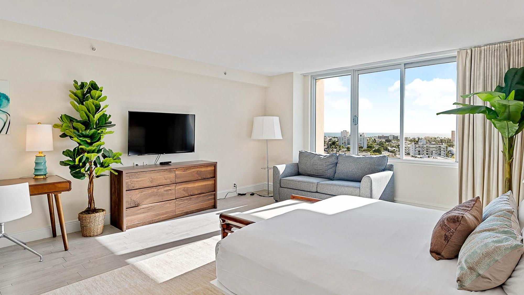 1100 West South Luxe Miami By Joe Semary *