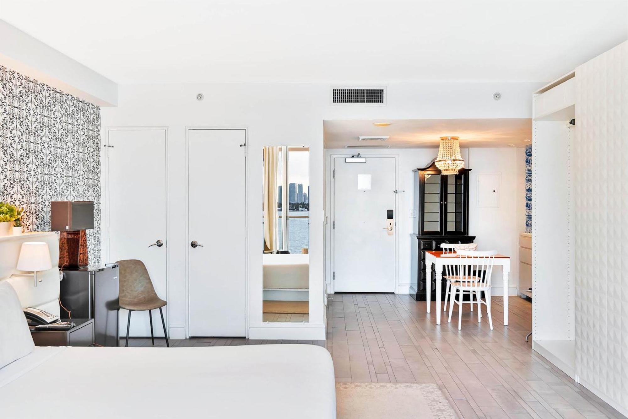 1100 West South Luxe Miami By Joe Semary Apartment