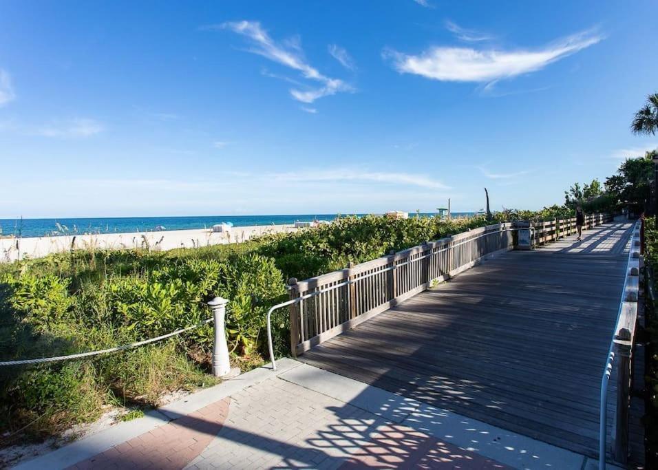 Apartment Your Vacation Home! Near The