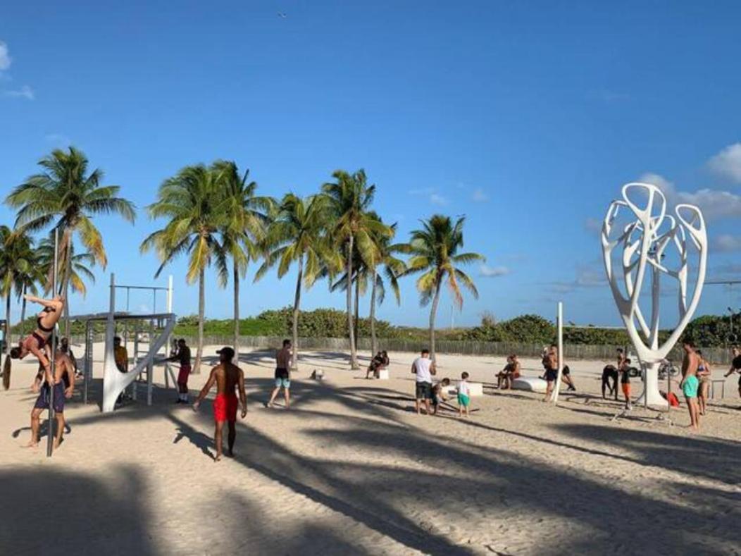 4 Rm On Sobesuites By Americanvacationliving Holiday home Miami Beach