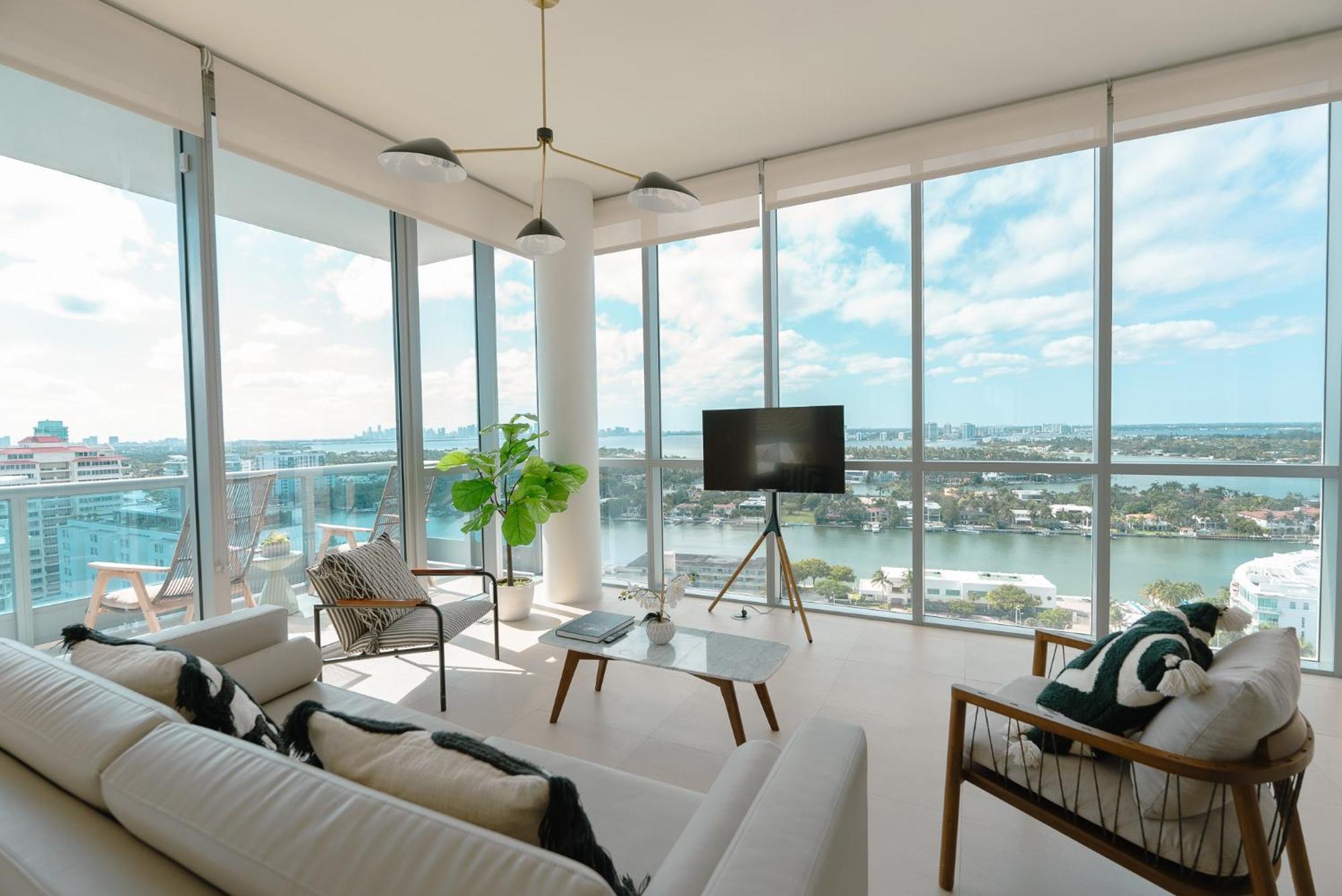 Monte Carlo Miami Apartment *