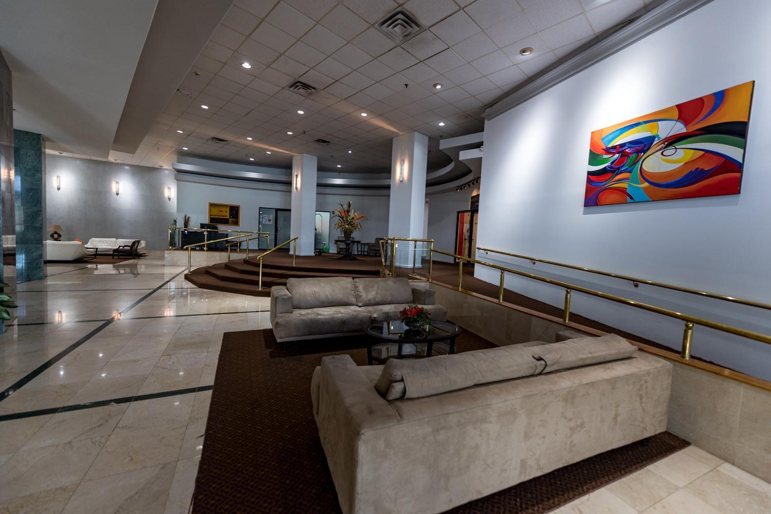 Casablanca On The Beach, Oceanfront Miami Aparthotel *