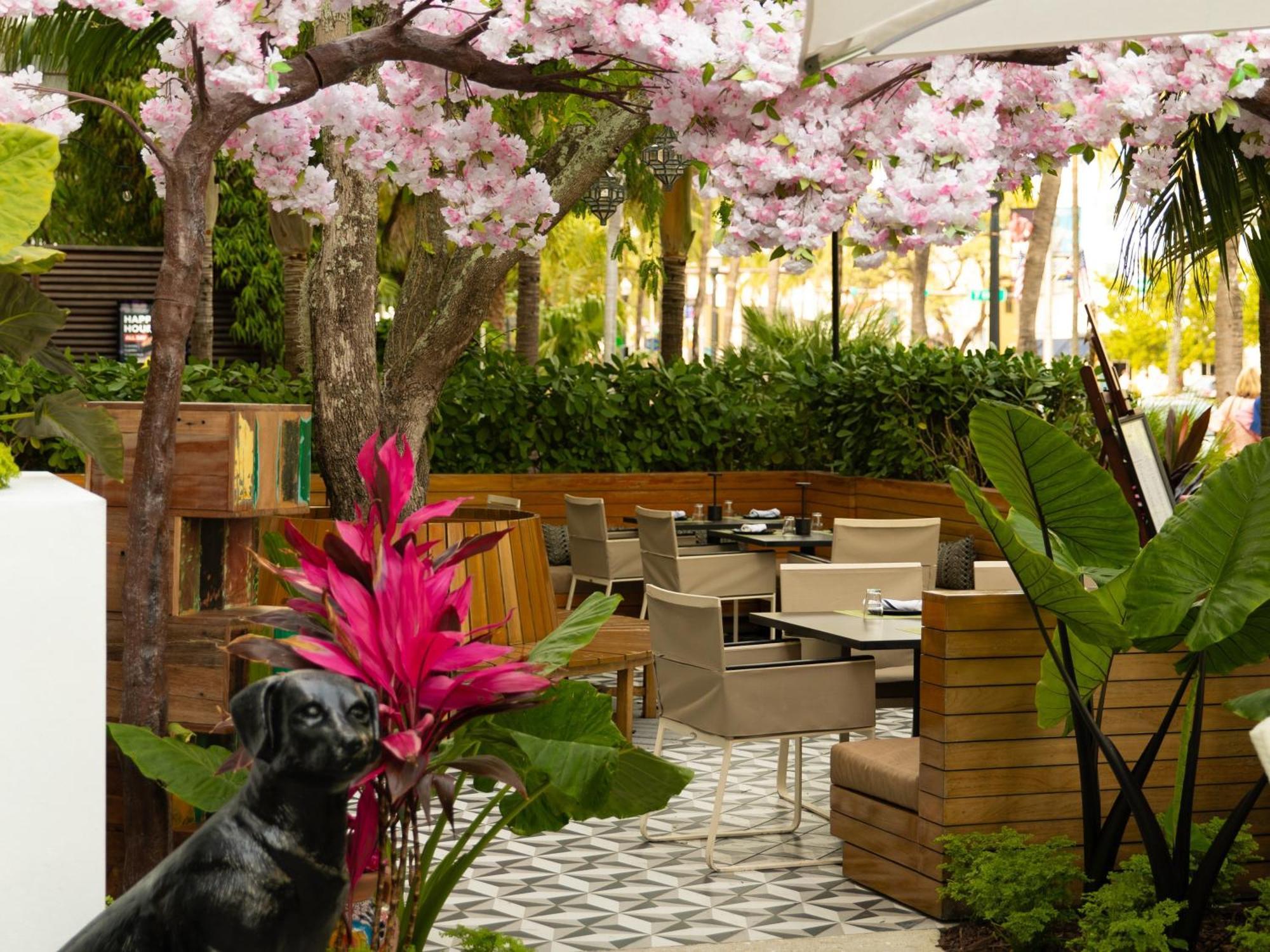 Resort Kimpton Angler's South By Ihg