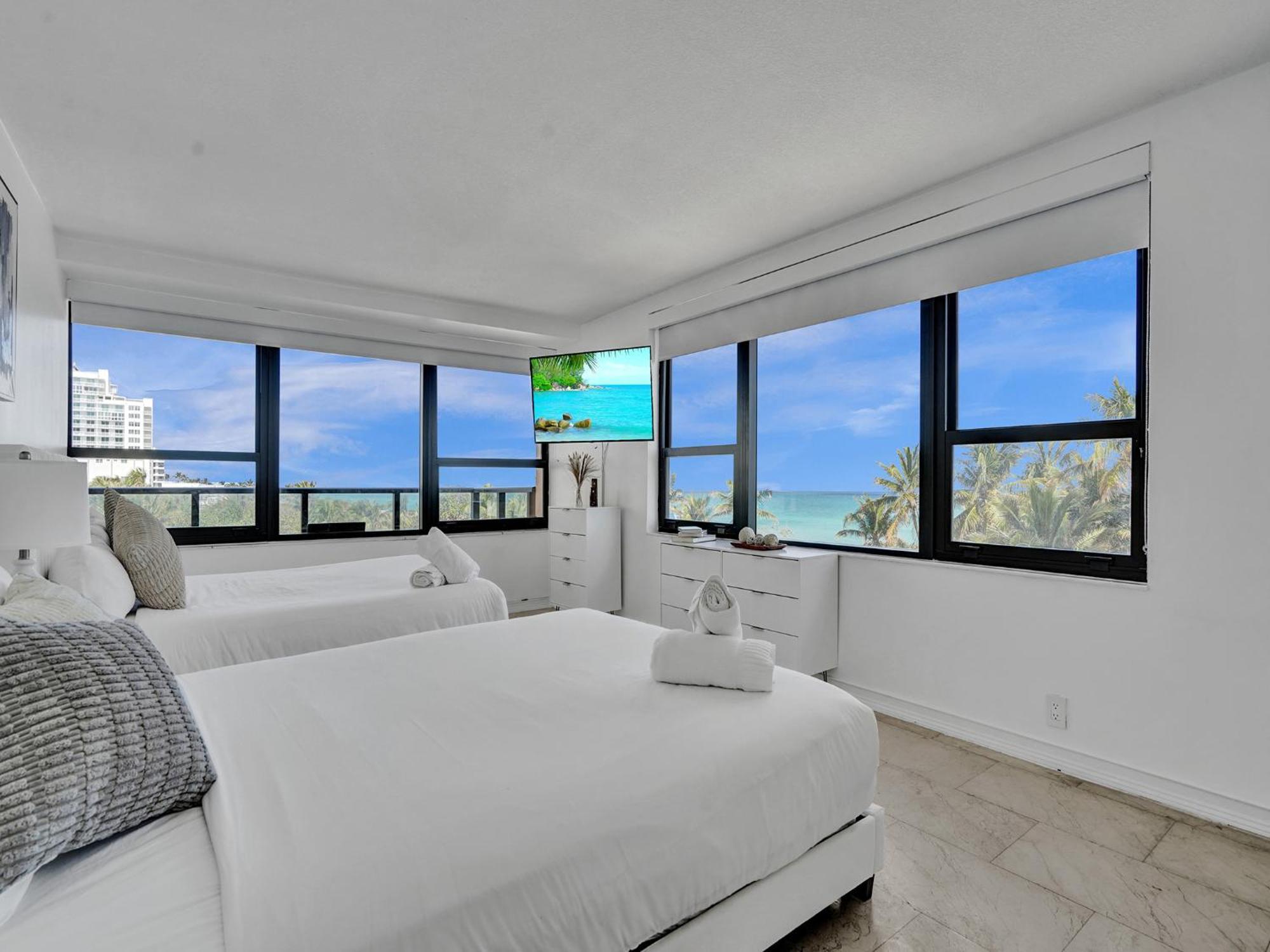 Oceanfront Haven Retreat Service 502 Apartment Miami Beach