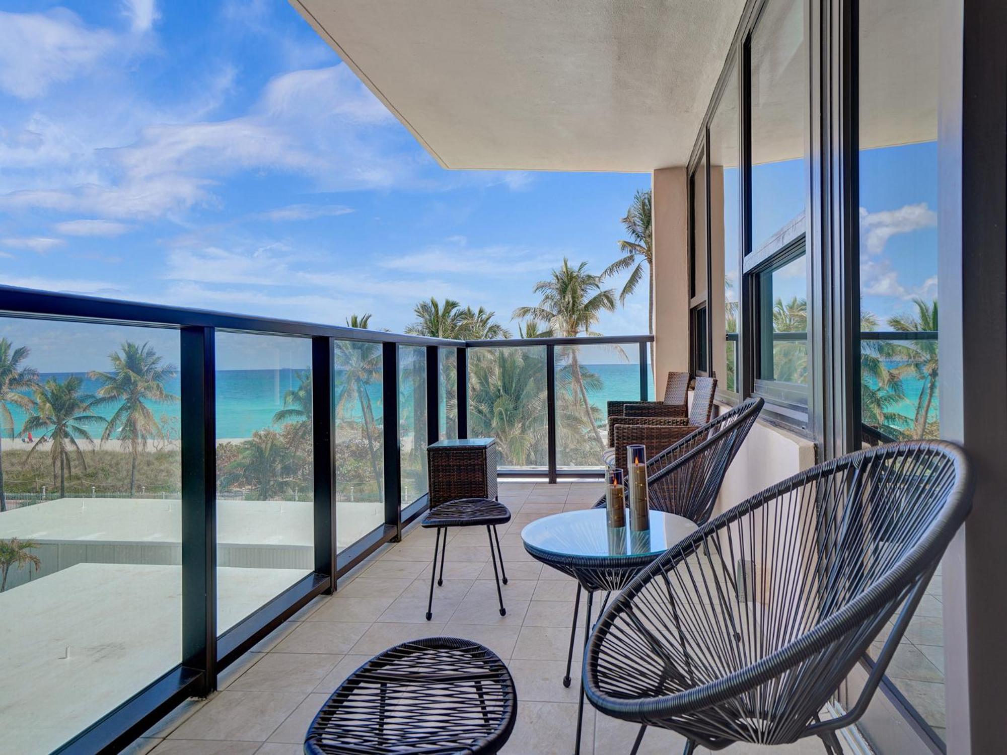 Oceanfront Haven Retreat Service 502 Apartment *