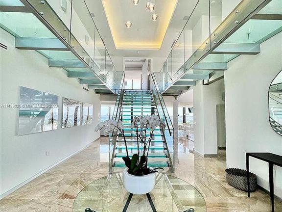 Bayfront Bliss Relax In Style With Pool And Bay Views * Miami Beach
