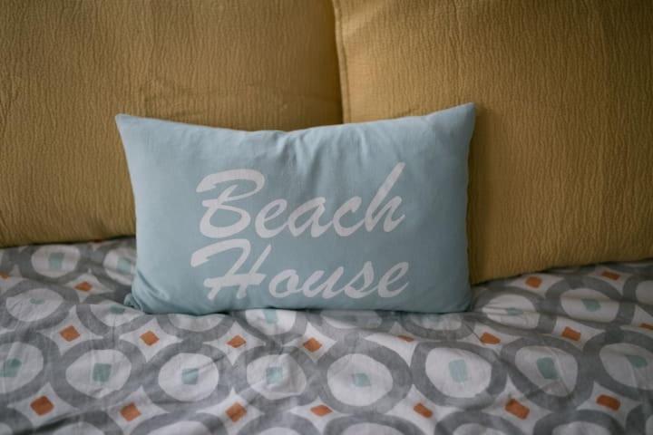 2 Bedroom 2 Bath On 7 Th Collins Ave Apartment *