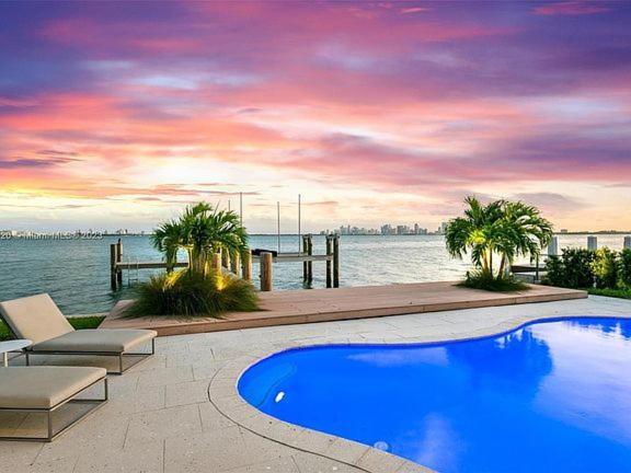 Bayfront Bliss Relax In Style With Pool And Bay Views Villa