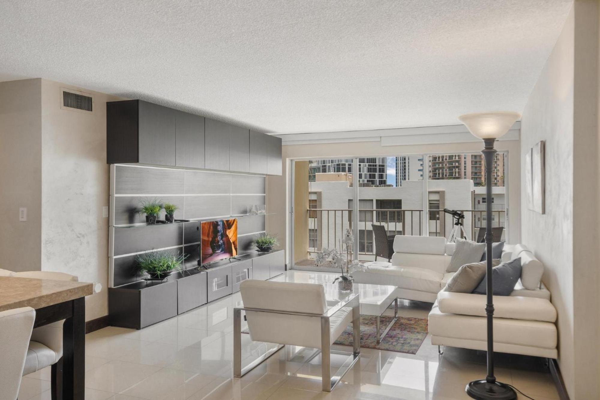 Marbella Towers High Floor Wonderful