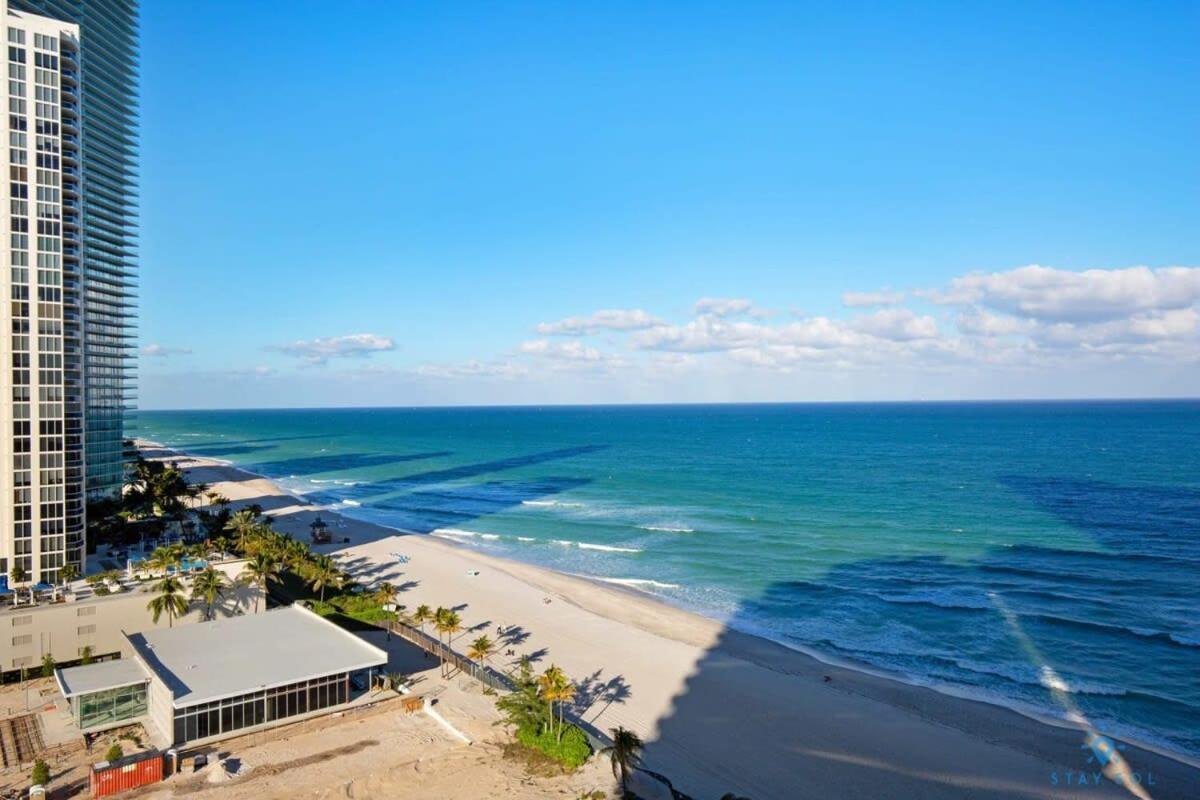 Apartment Beachfront Pool Ocean View Balcony Miami Beach