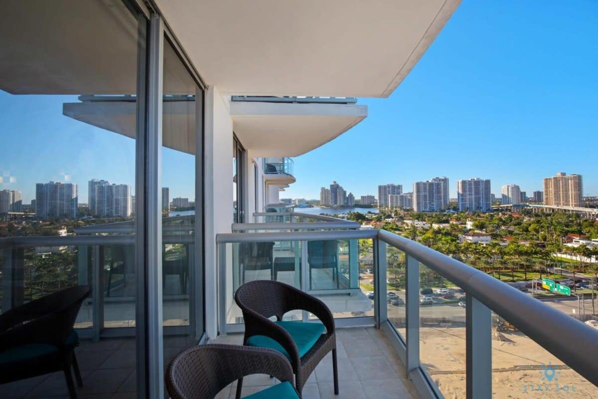 Beachfront Pool Ocean View Balcony *